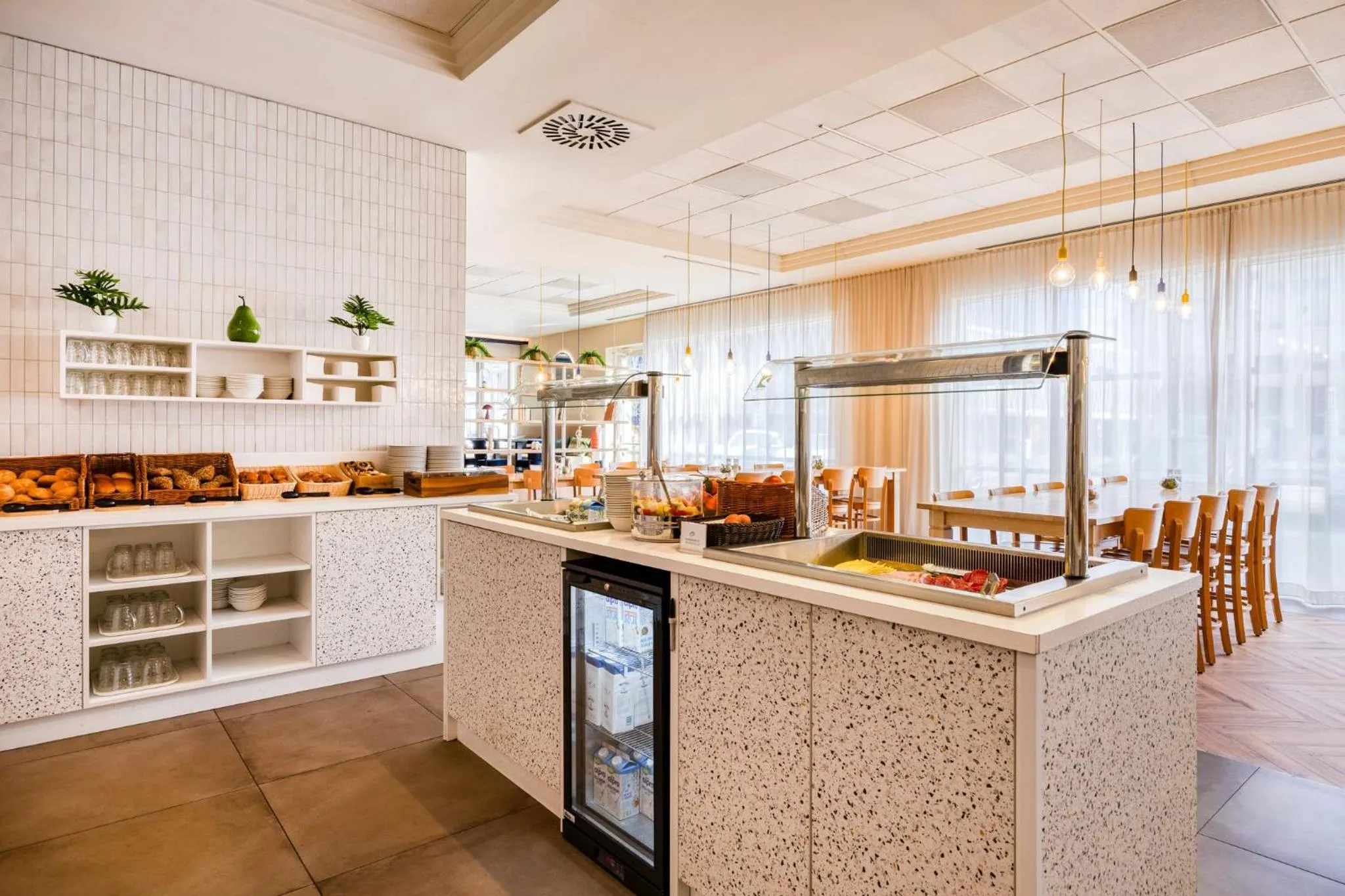 Restaurant/places to eat in Holiday Inn Express Antwerpen City North by IHG