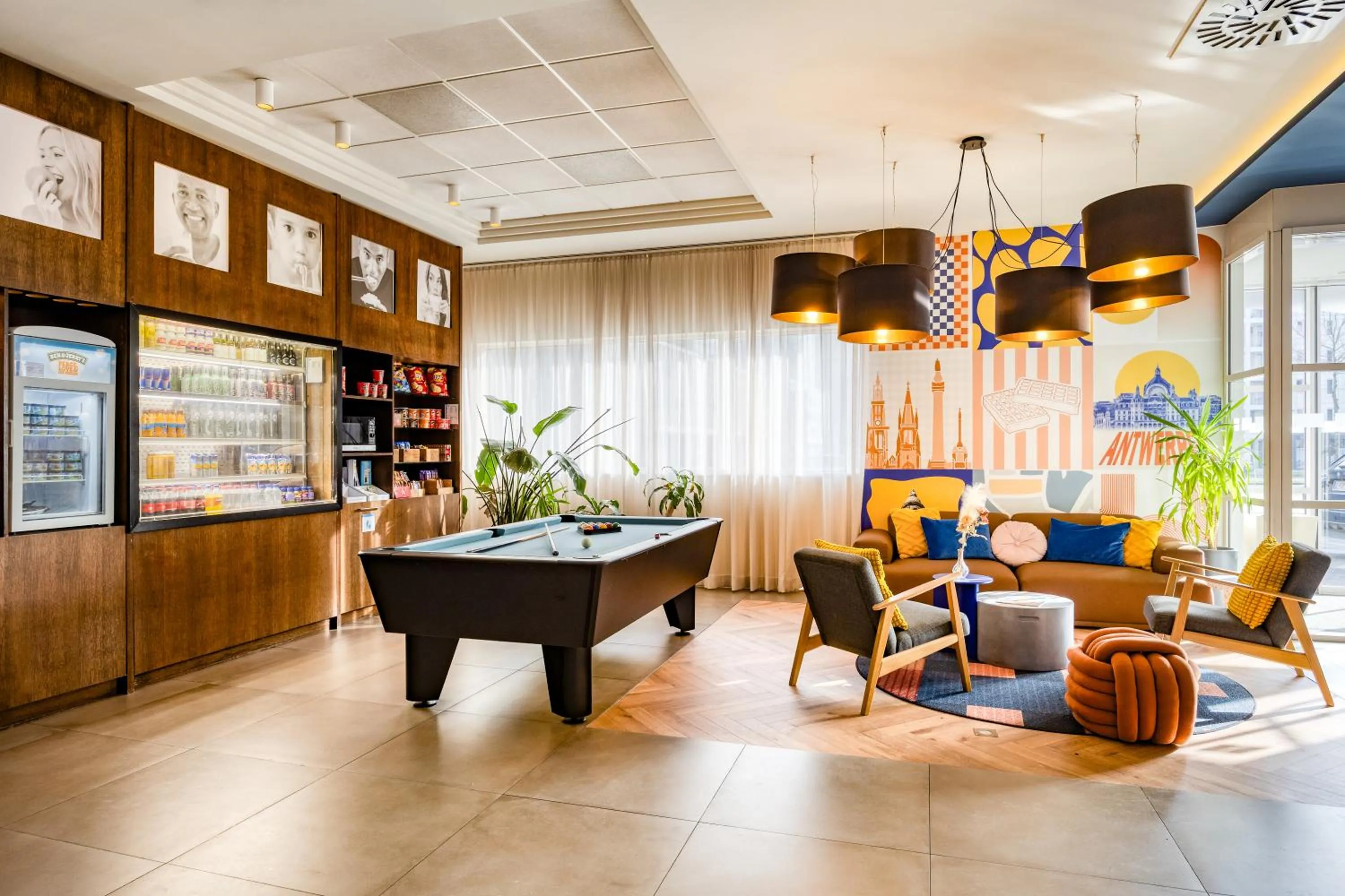 Lobby or reception in Holiday Inn Express Antwerpen City North by IHG