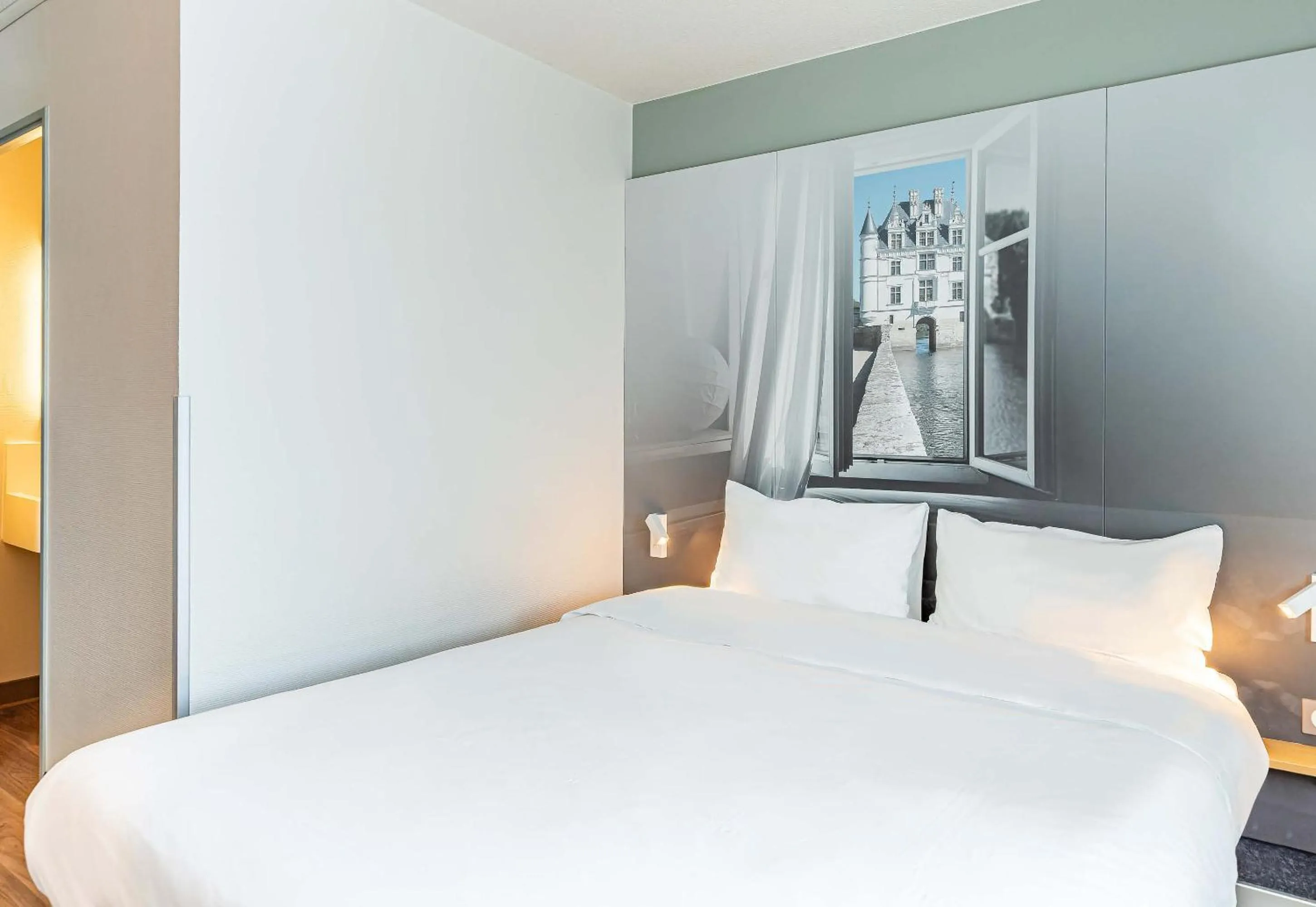 Bedroom, Bed in B&B HOTEL Tours Parc Expo St-Avertin