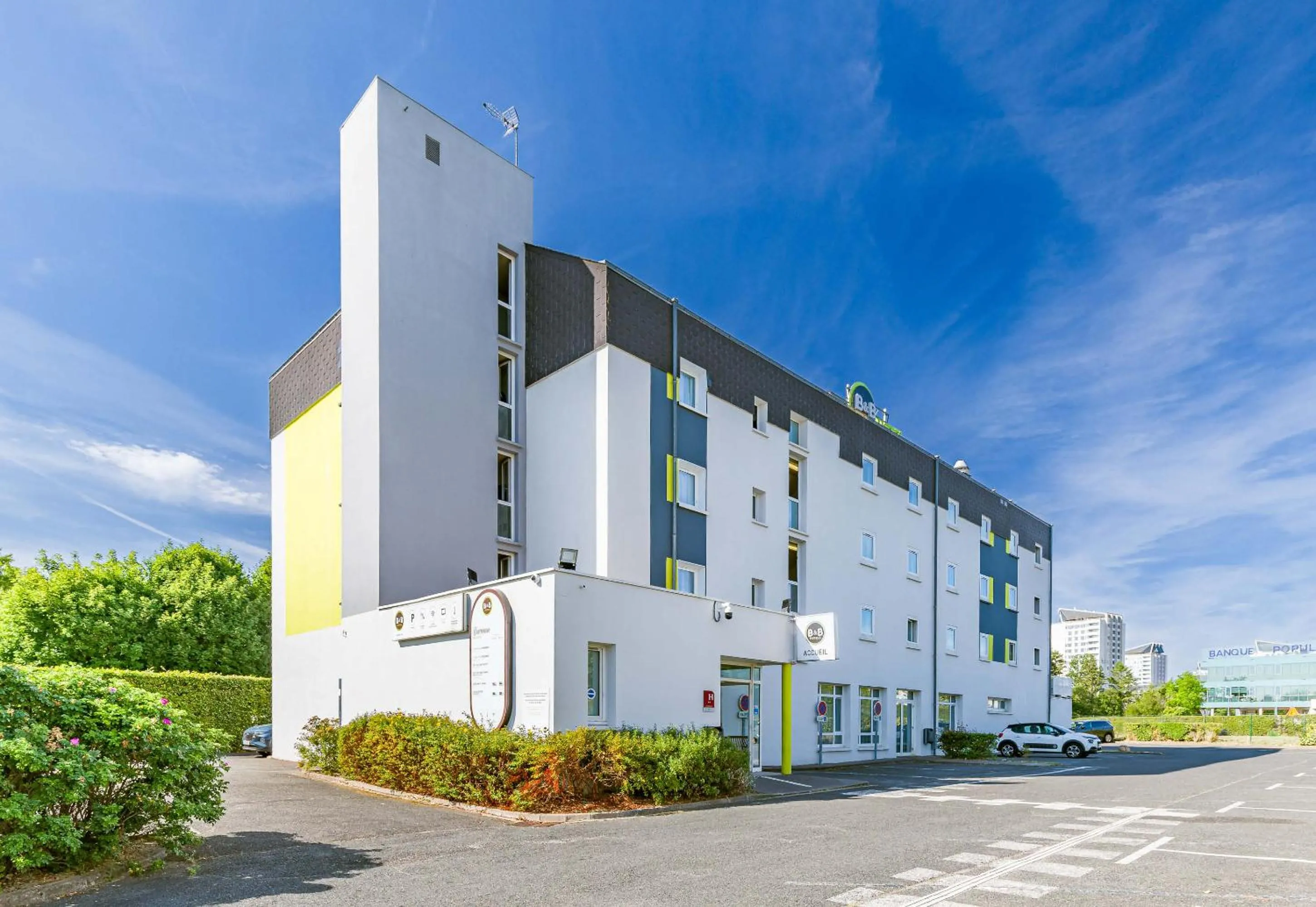Property building in B&B HOTEL Tours Parc Expo St-Avertin