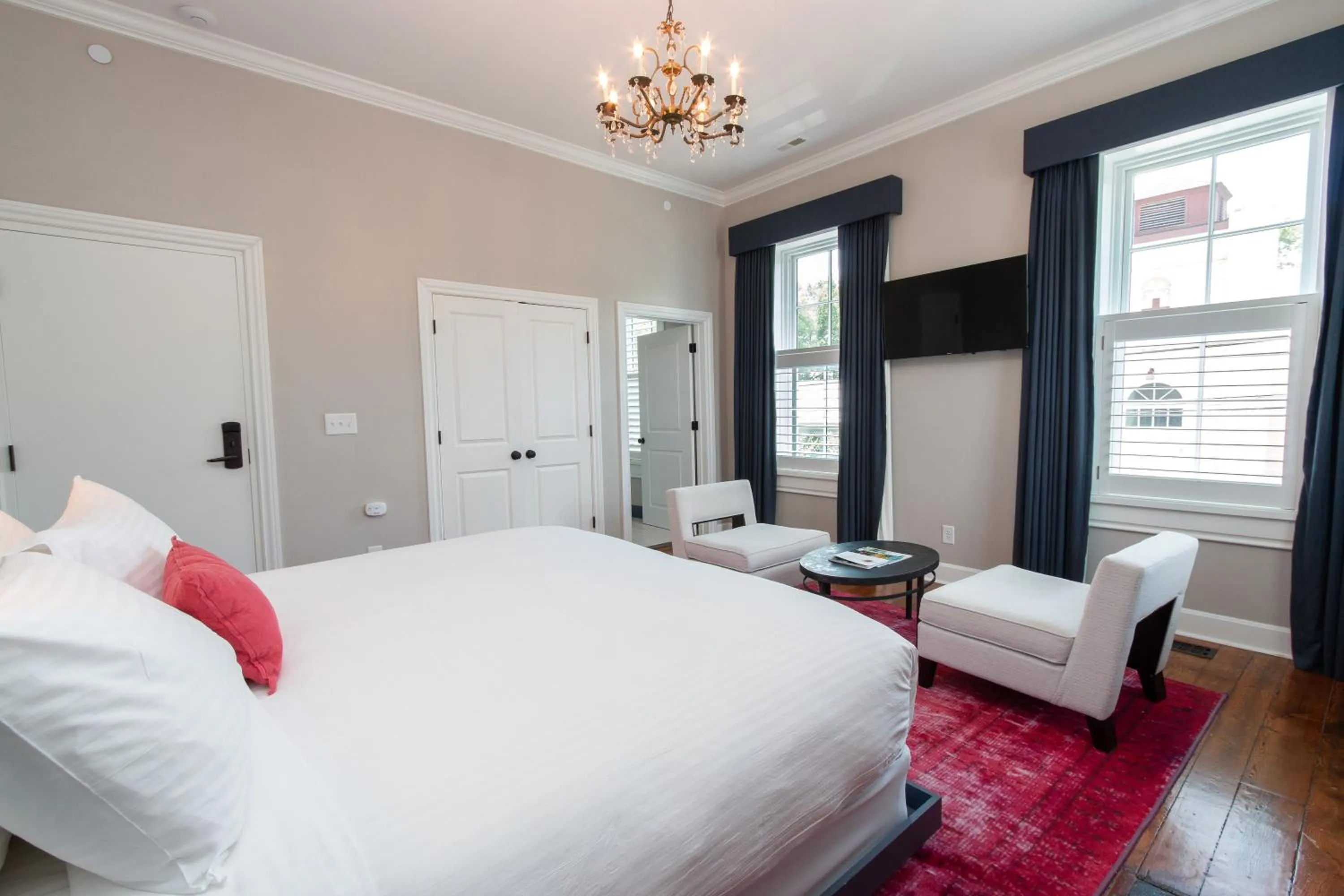 Bed in The Germantown Inn