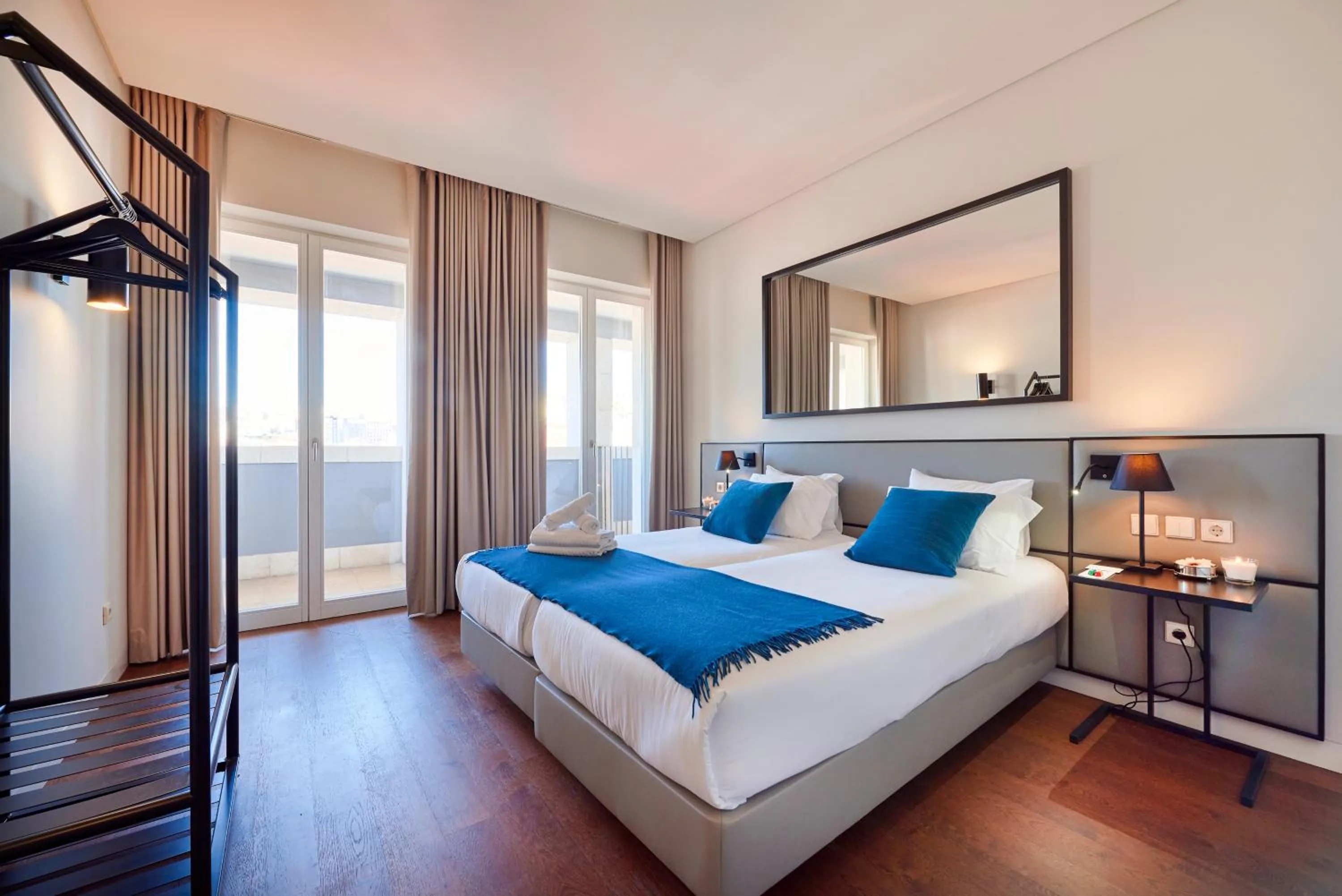 Bed in Lisbon Five Stars Apartments 8 Building