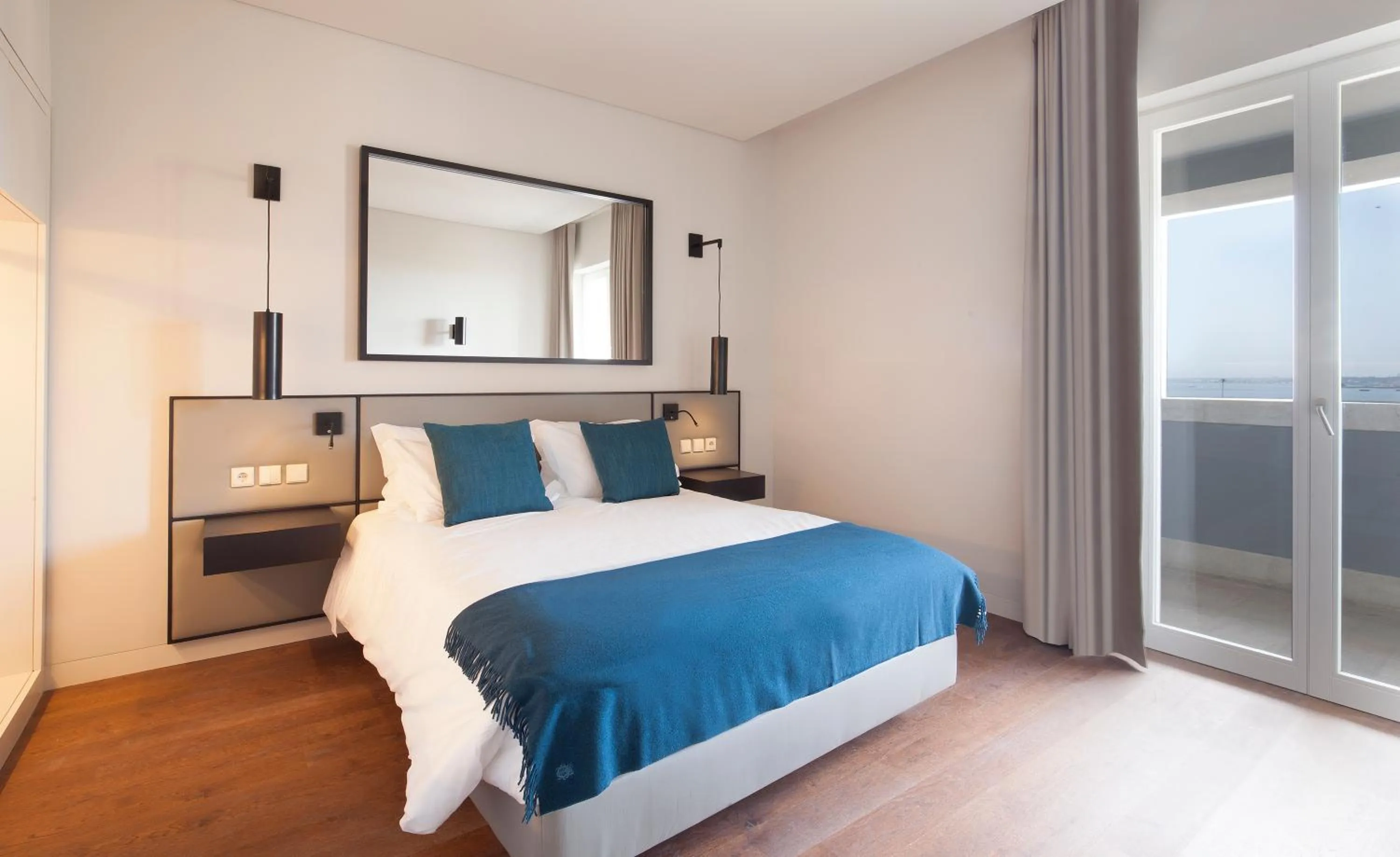 Bed in Lisbon Five Stars Apartments 8 Building