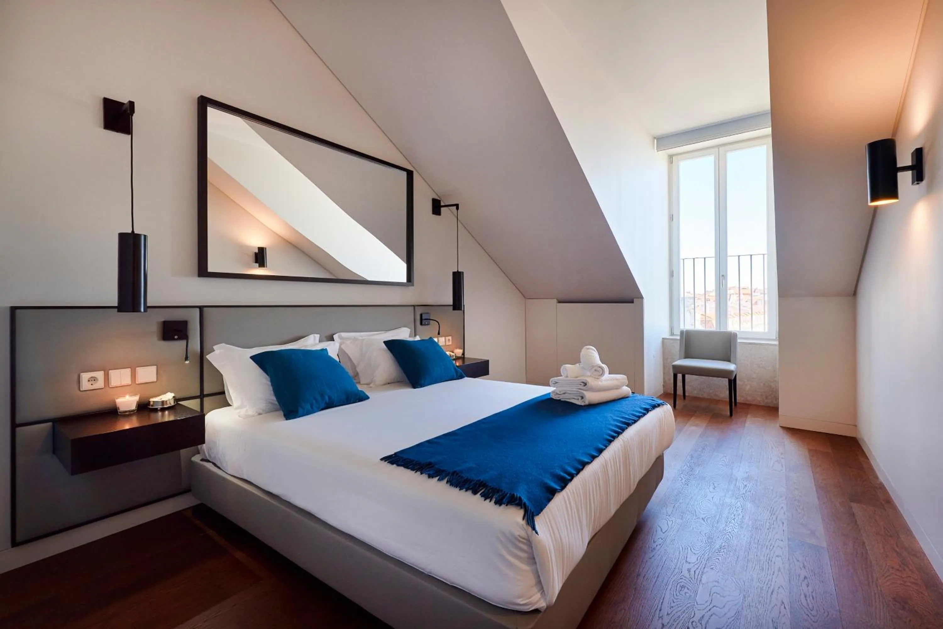 Bed in Lisbon Five Stars Apartments 8 Building