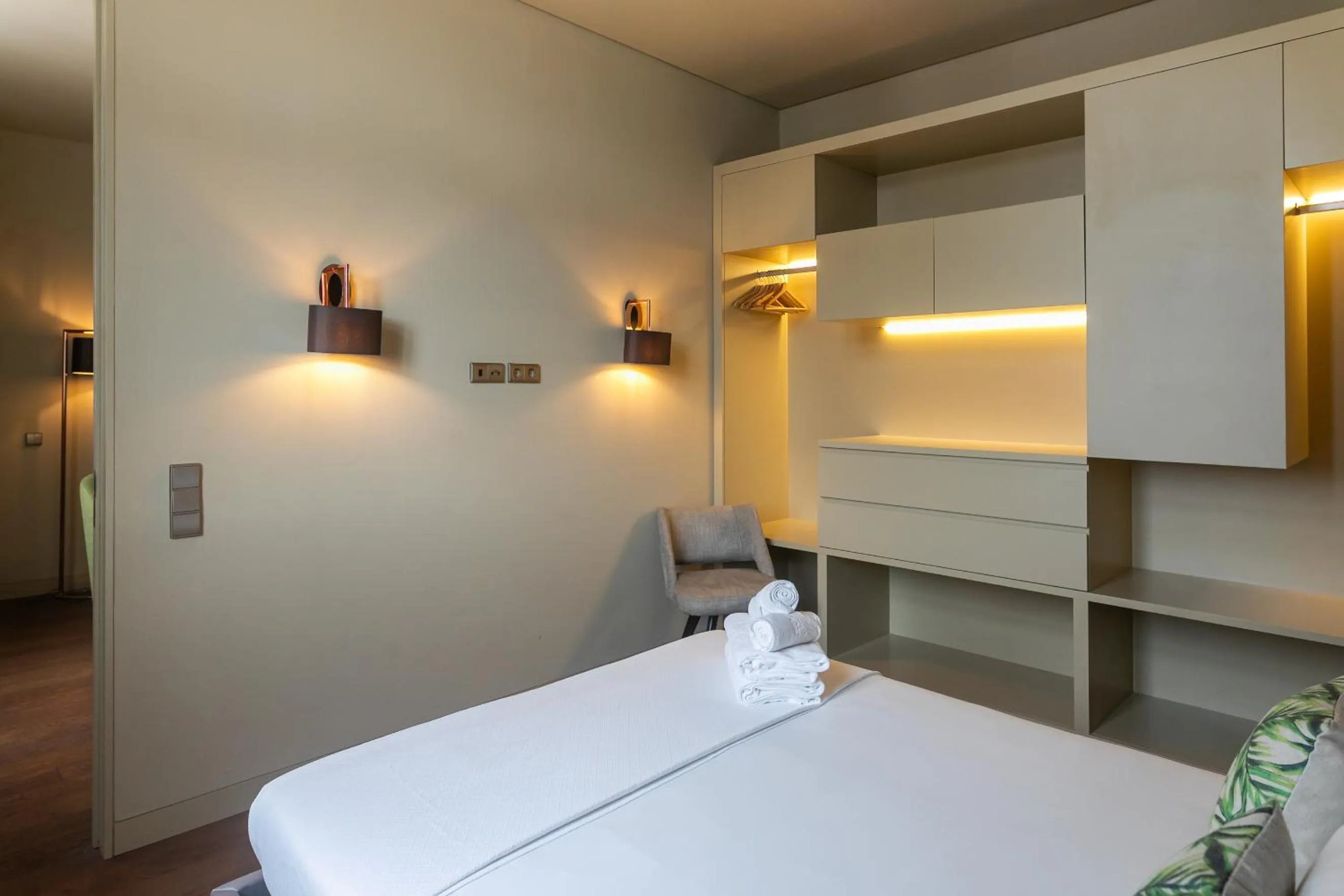 Bed in Lisbon Five Stars Apartments 8 Building