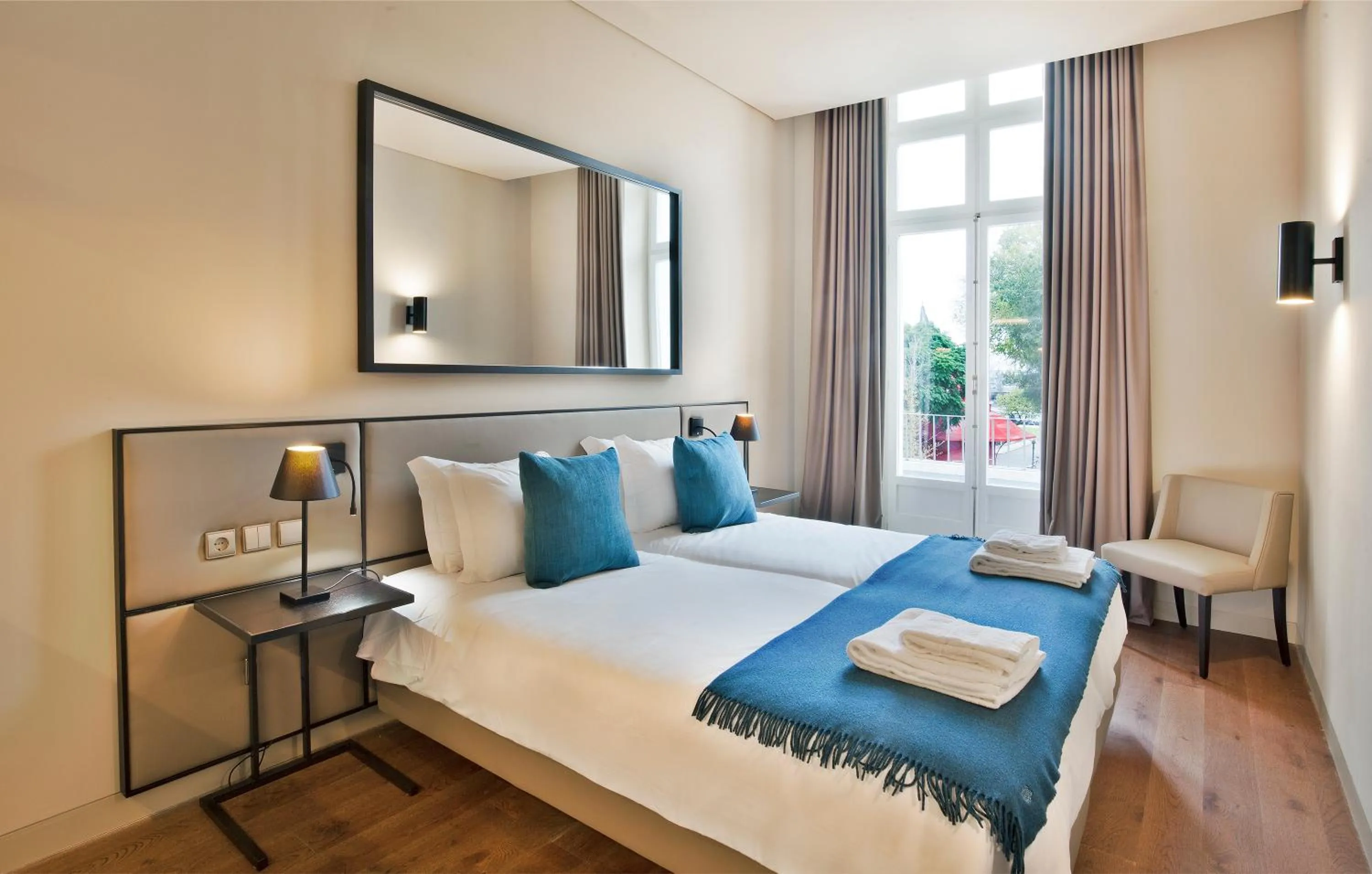 Bedroom, Bed in Lisbon Five Stars Apartments 8 Building