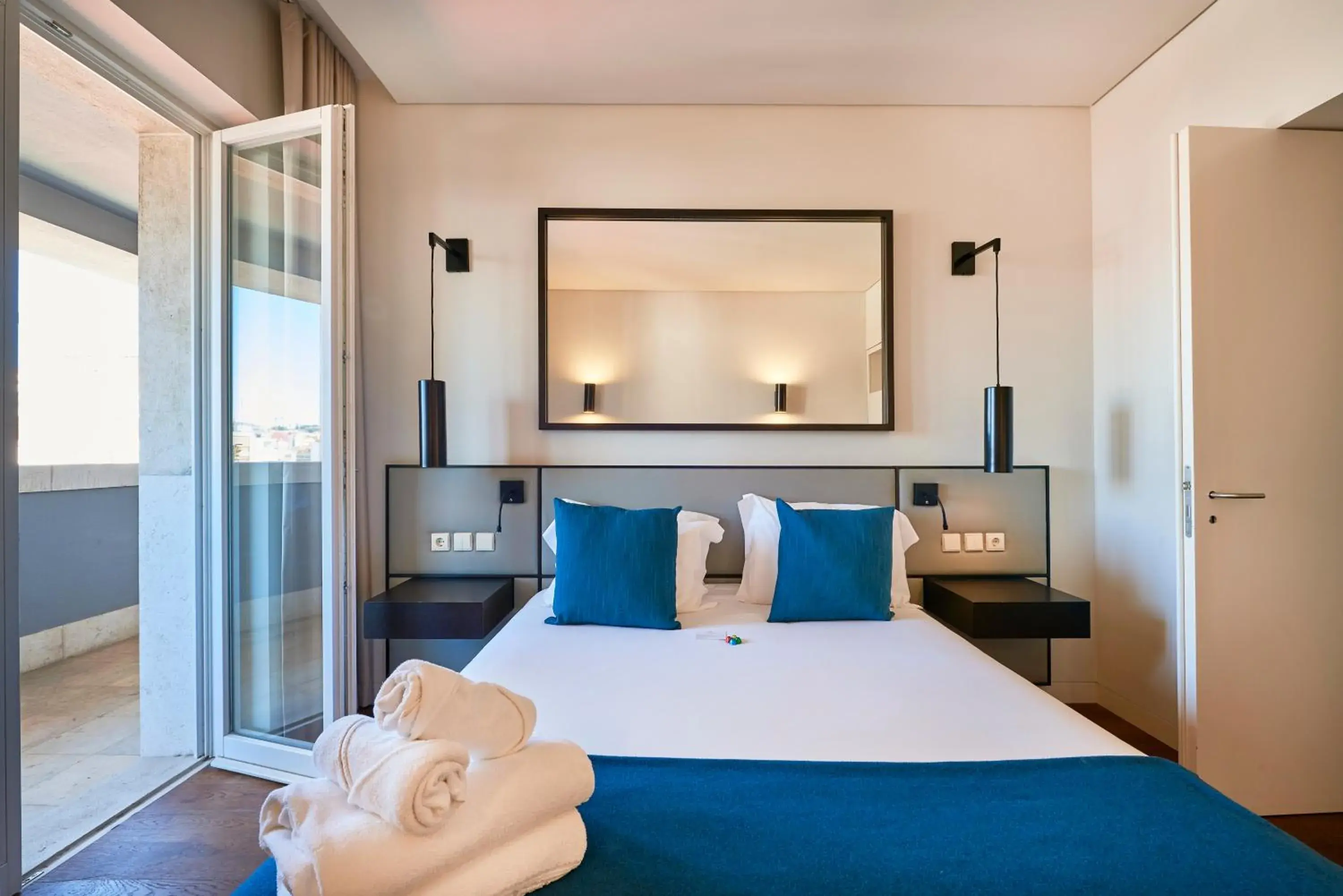 Bed in Lisbon Five Stars Apartments 8 Building Bed in Lisbon Five Stars Apartments 8 Building