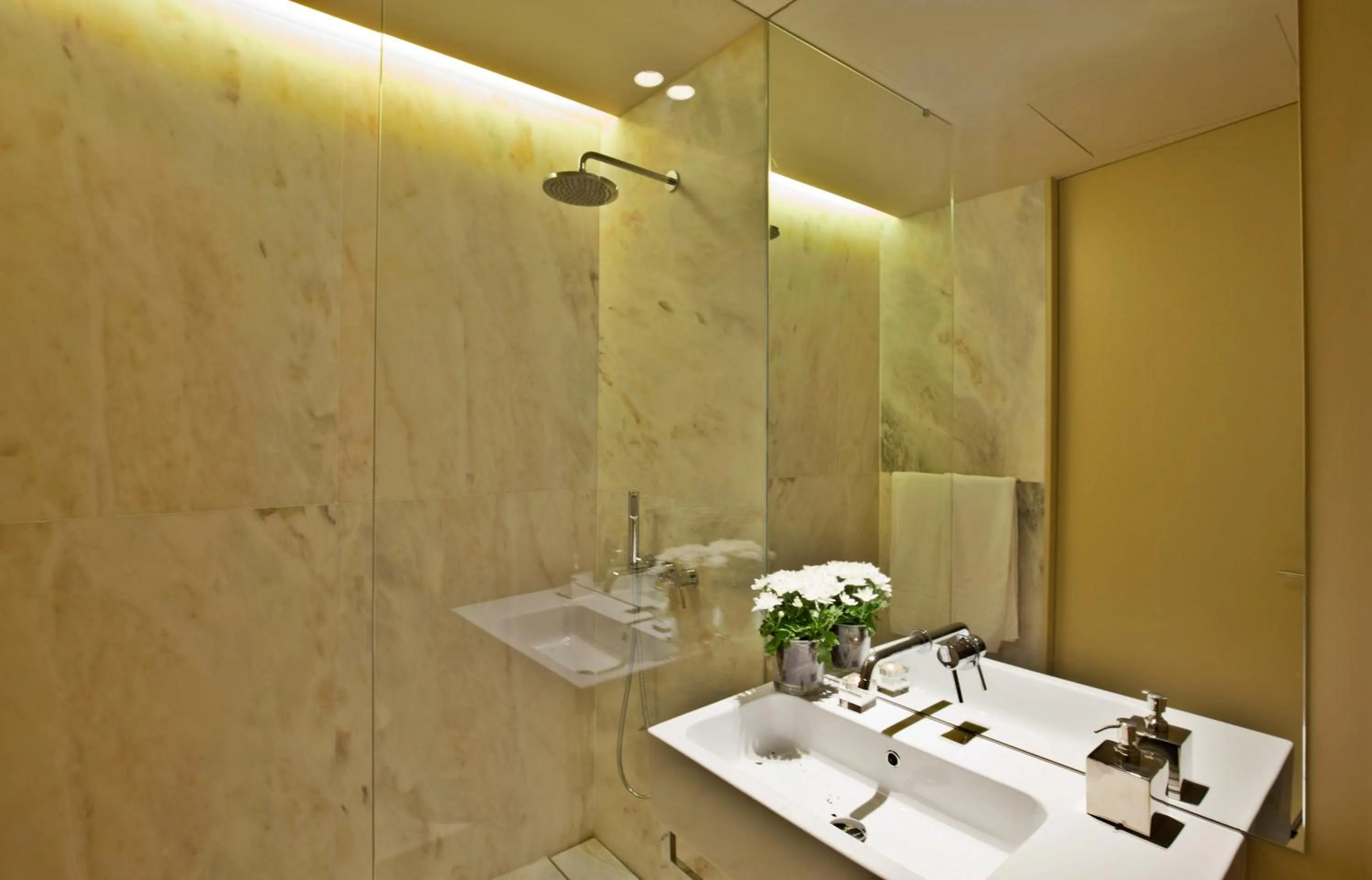 Bathroom in Lisbon Five Stars Apartments 8 Building