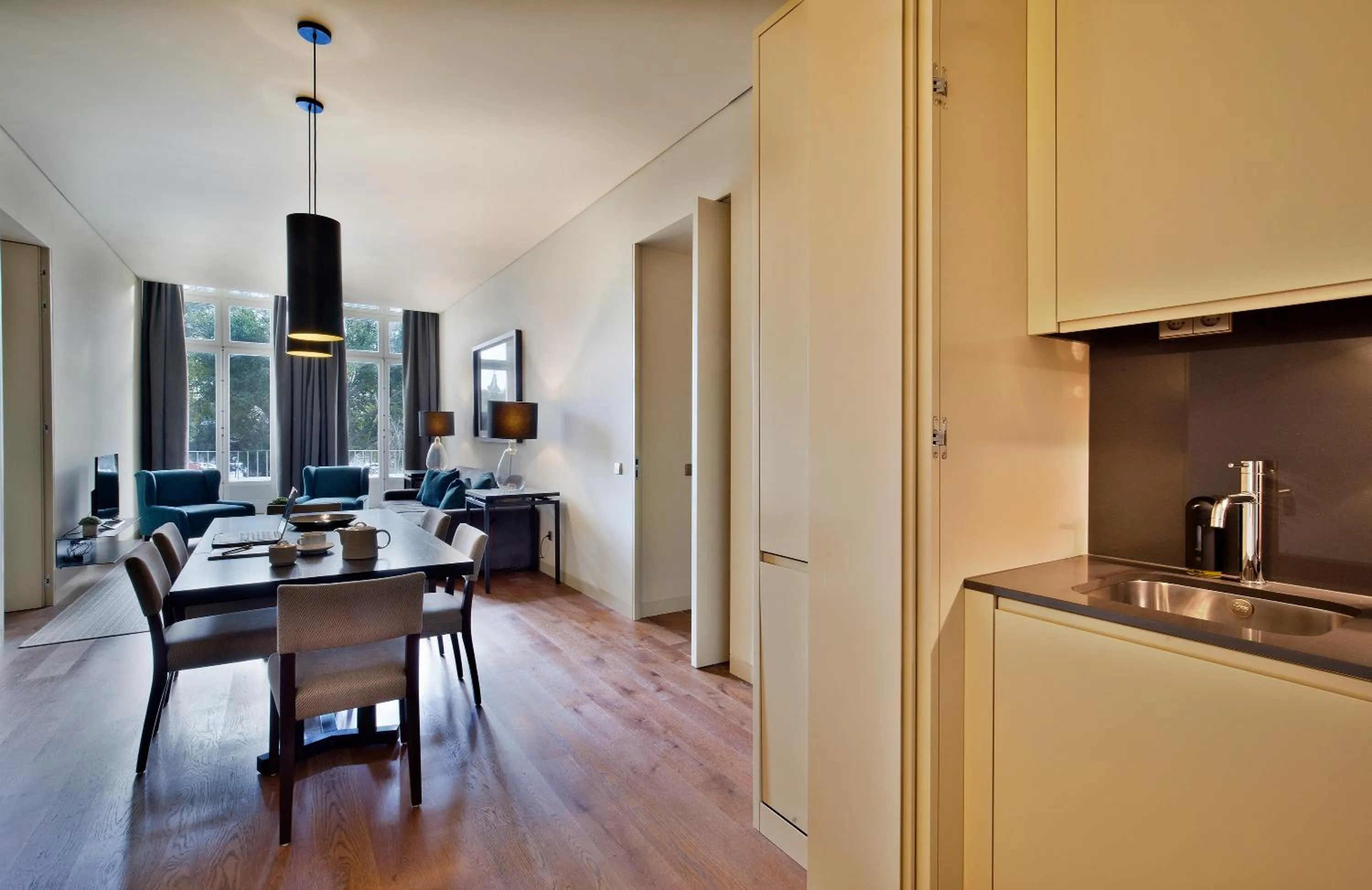 Dining area in Lisbon Five Stars Apartments 8 Building