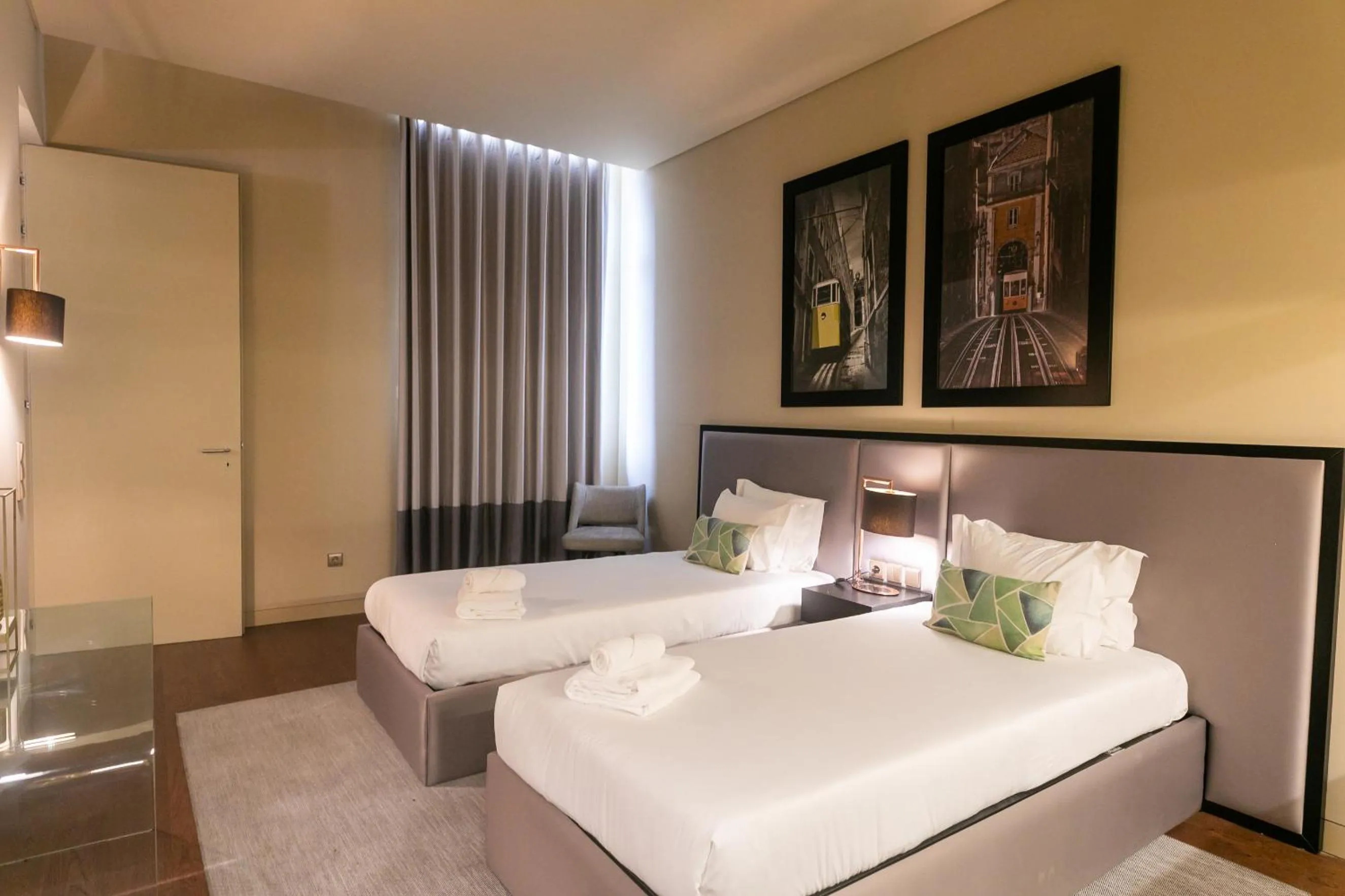 Bed in Lisbon Five Stars Apartments 8 Building