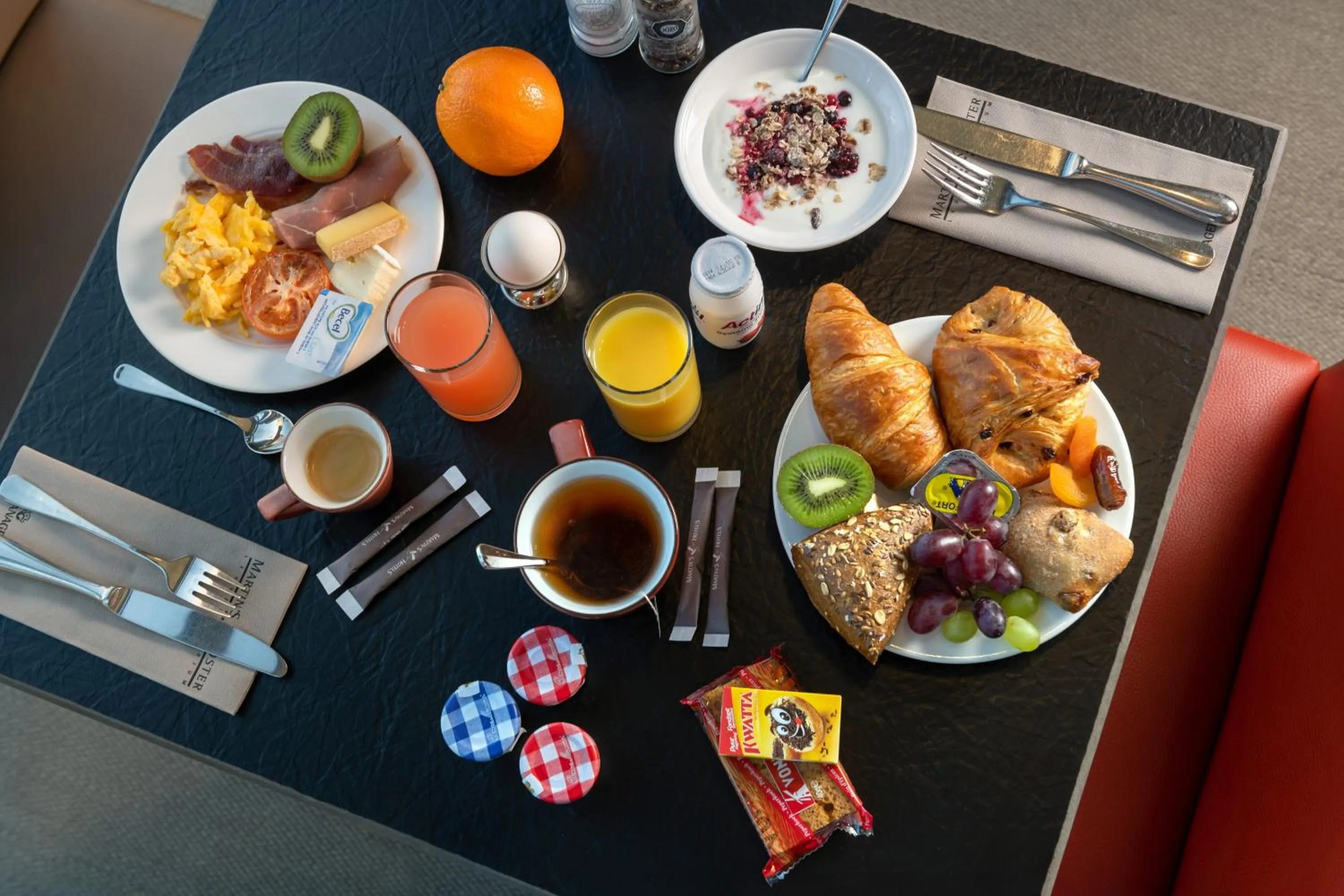 Buffet breakfast in Martin's Klooster