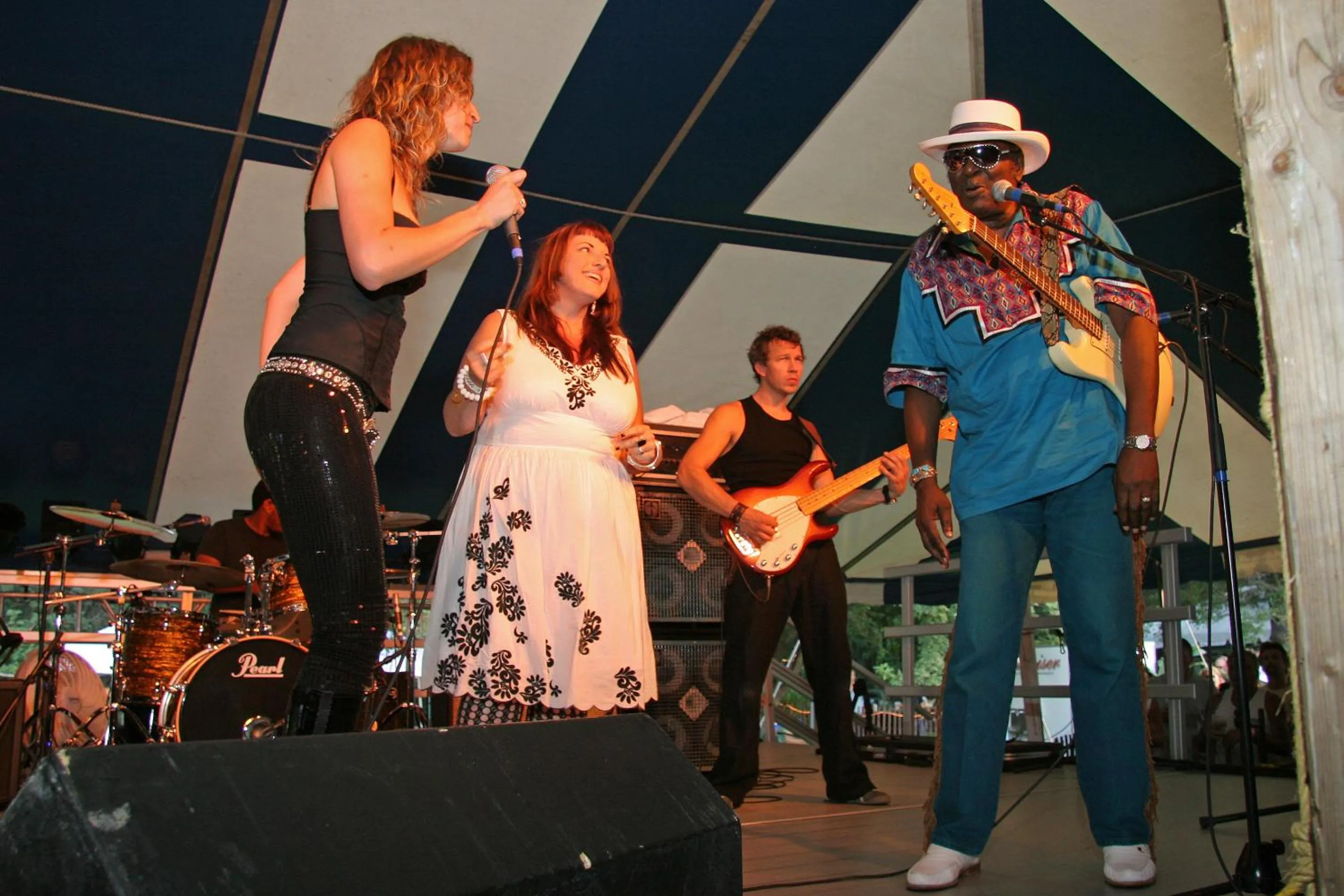 Entertainment in Stewart Inn