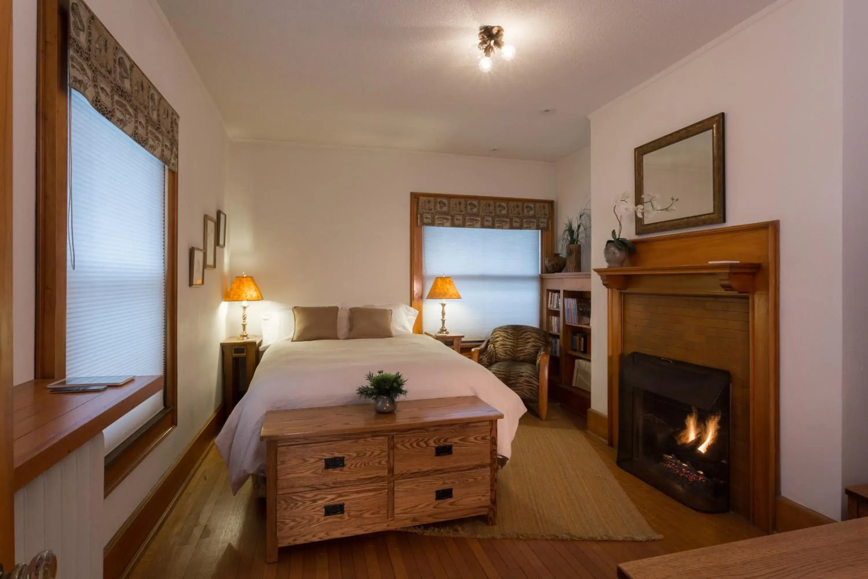 Bedroom, Bed in Stewart Inn Bedroom, Bed in Stewart Inn