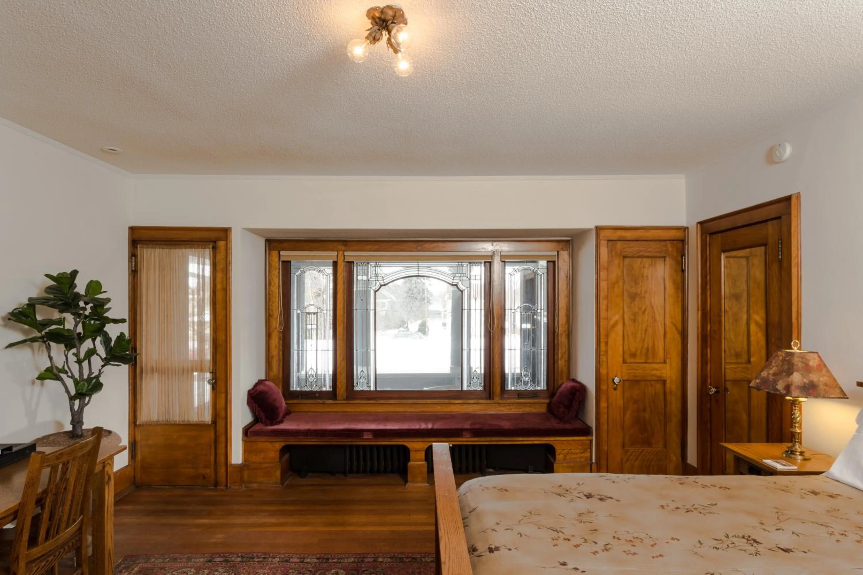 Bedroom, Bed in Stewart Inn