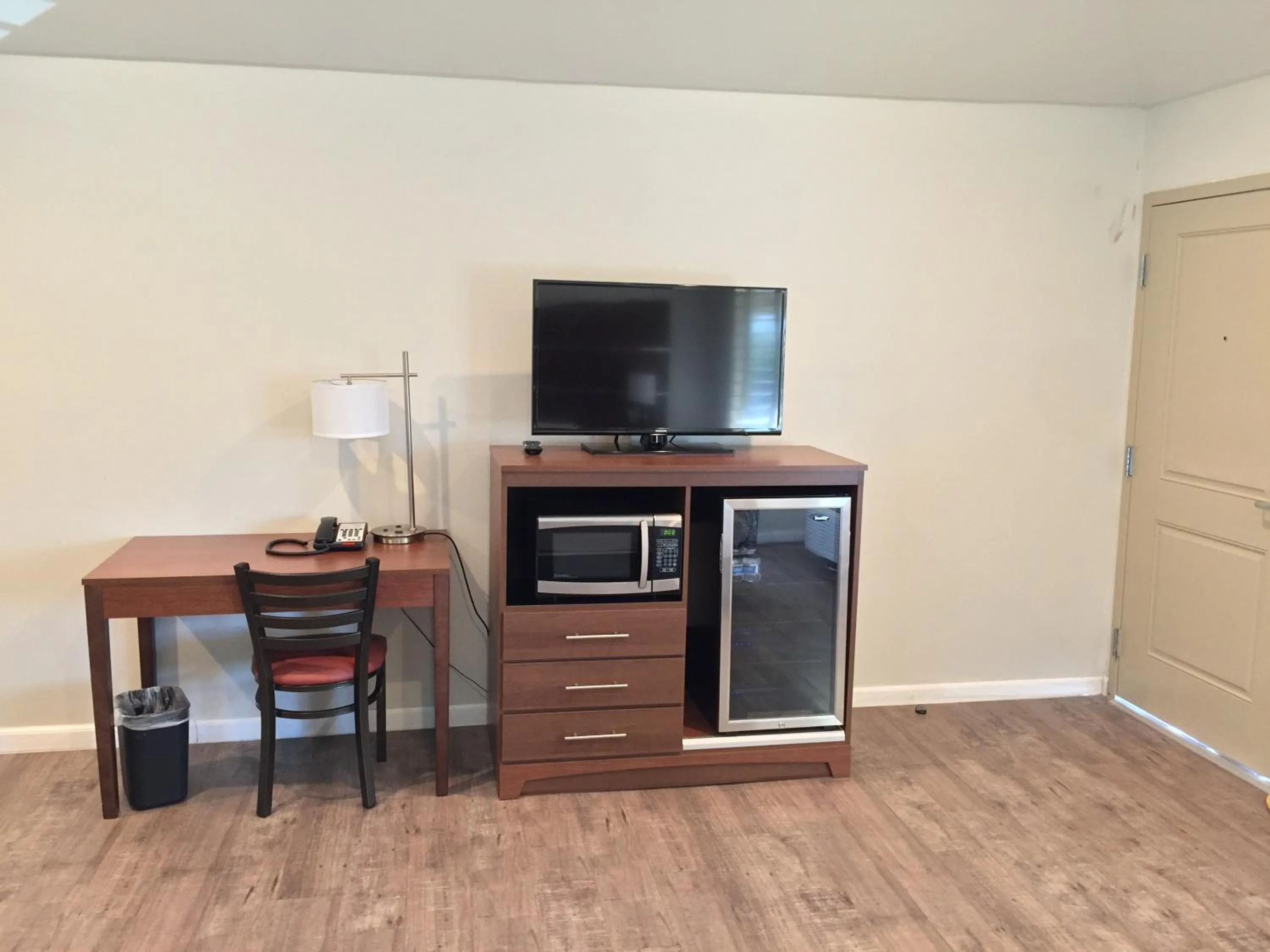 TV and multimedia in Sterling Inn