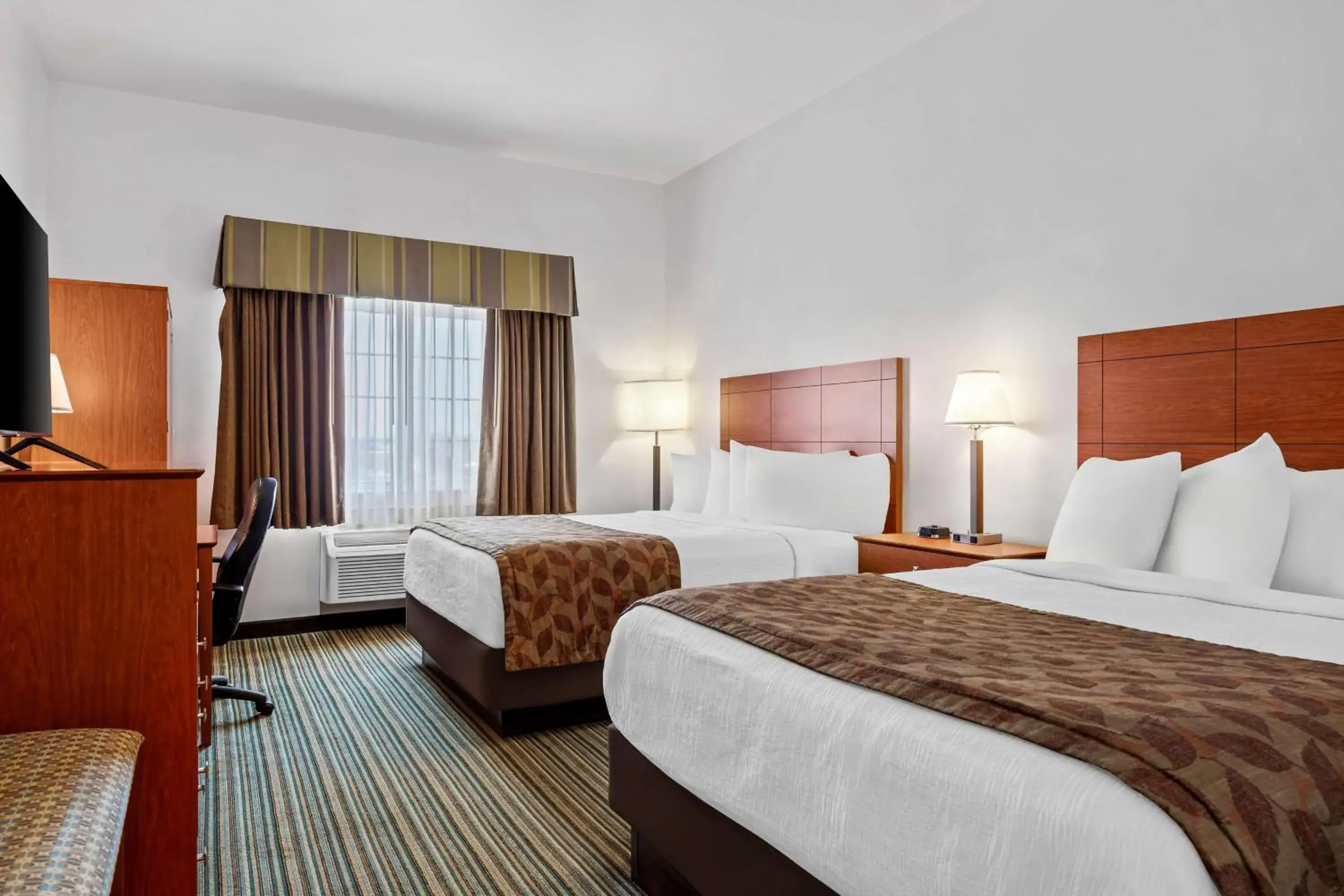 Queen Room with Two Queen Beds and Roll In Shower - Disability Access in Best Western Liberty Inn Queen Room with Two Queen Beds and Roll In Shower - Disability Access in Best Western Liberty Inn