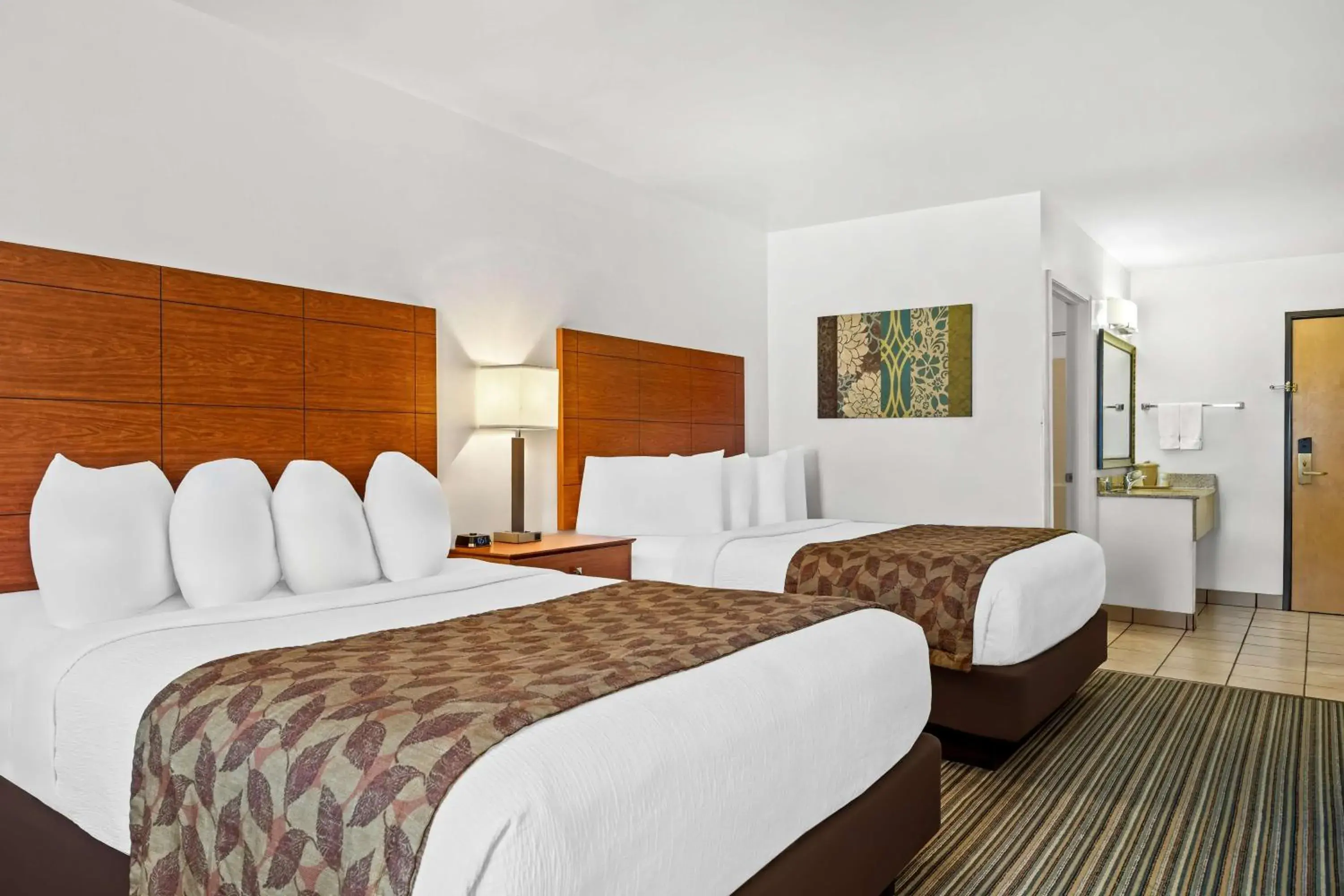 Queen Room with Two Queen Beds - Non-Smoking in Best Western Liberty Inn Queen Room with Two Queen Beds - Non-Smoking in Best Western Liberty Inn