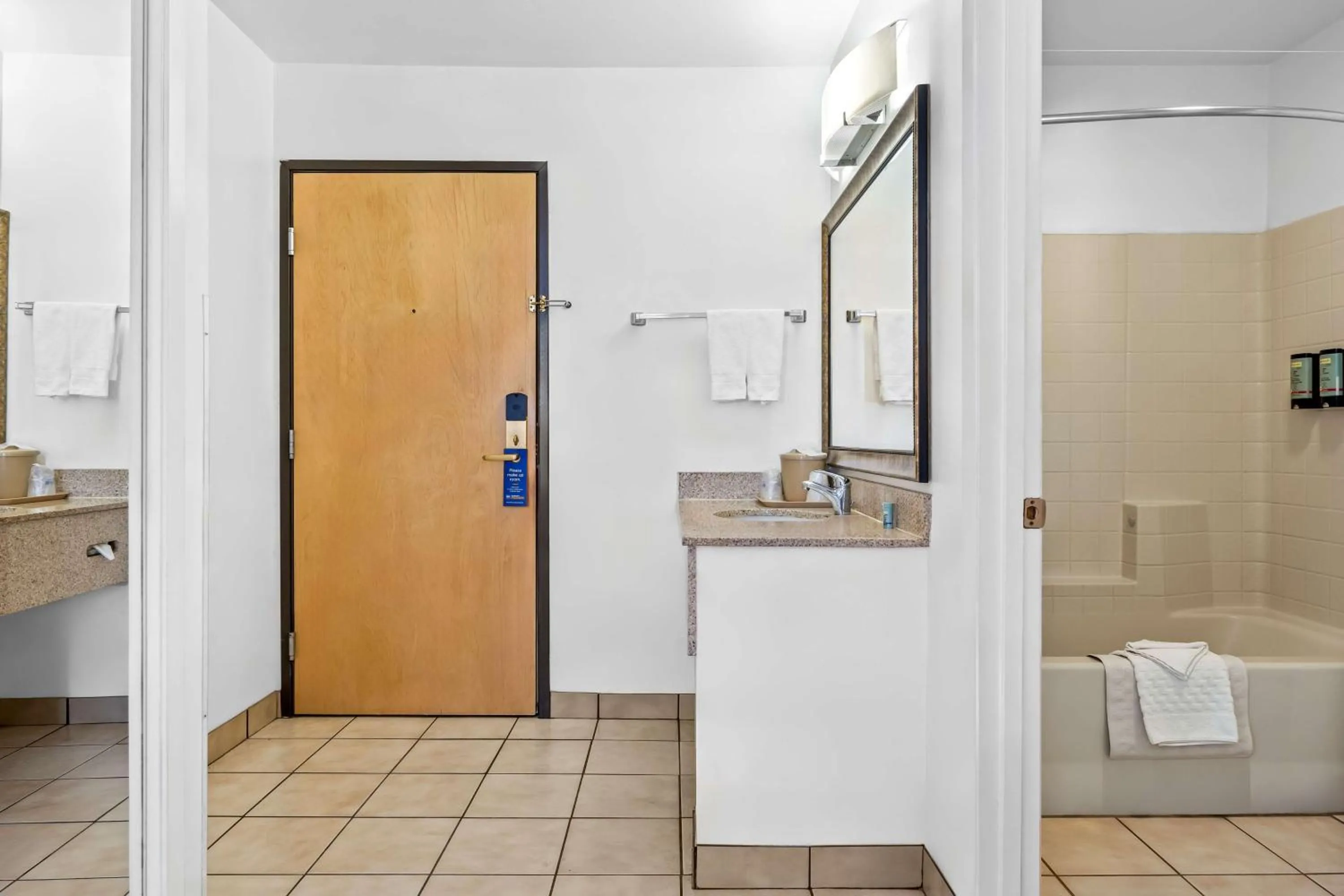 Photo of the whole room in Best Western Liberty Inn