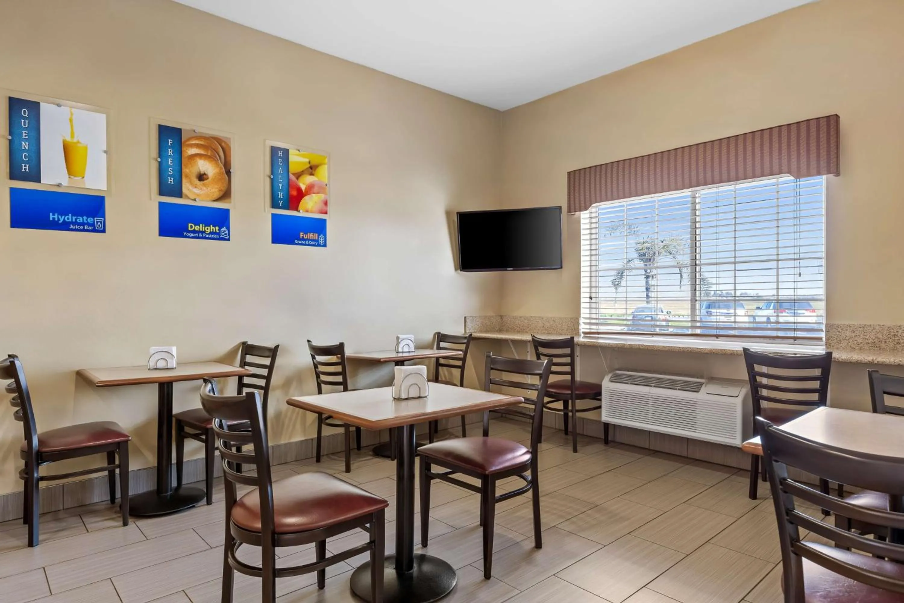 Restaurant/places to eat in Best Western Liberty Inn