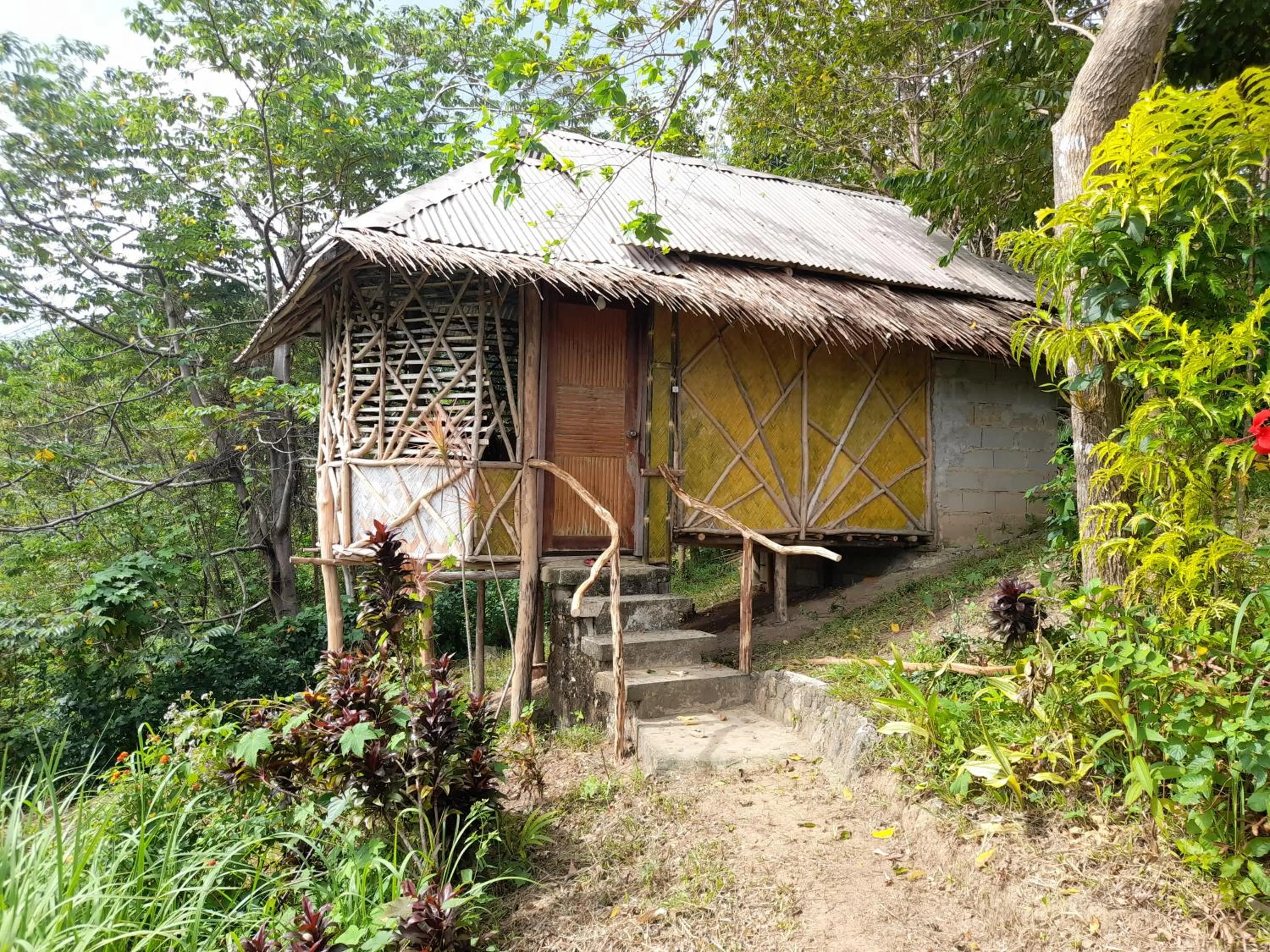 Property building in Erlittop Nature Lodge