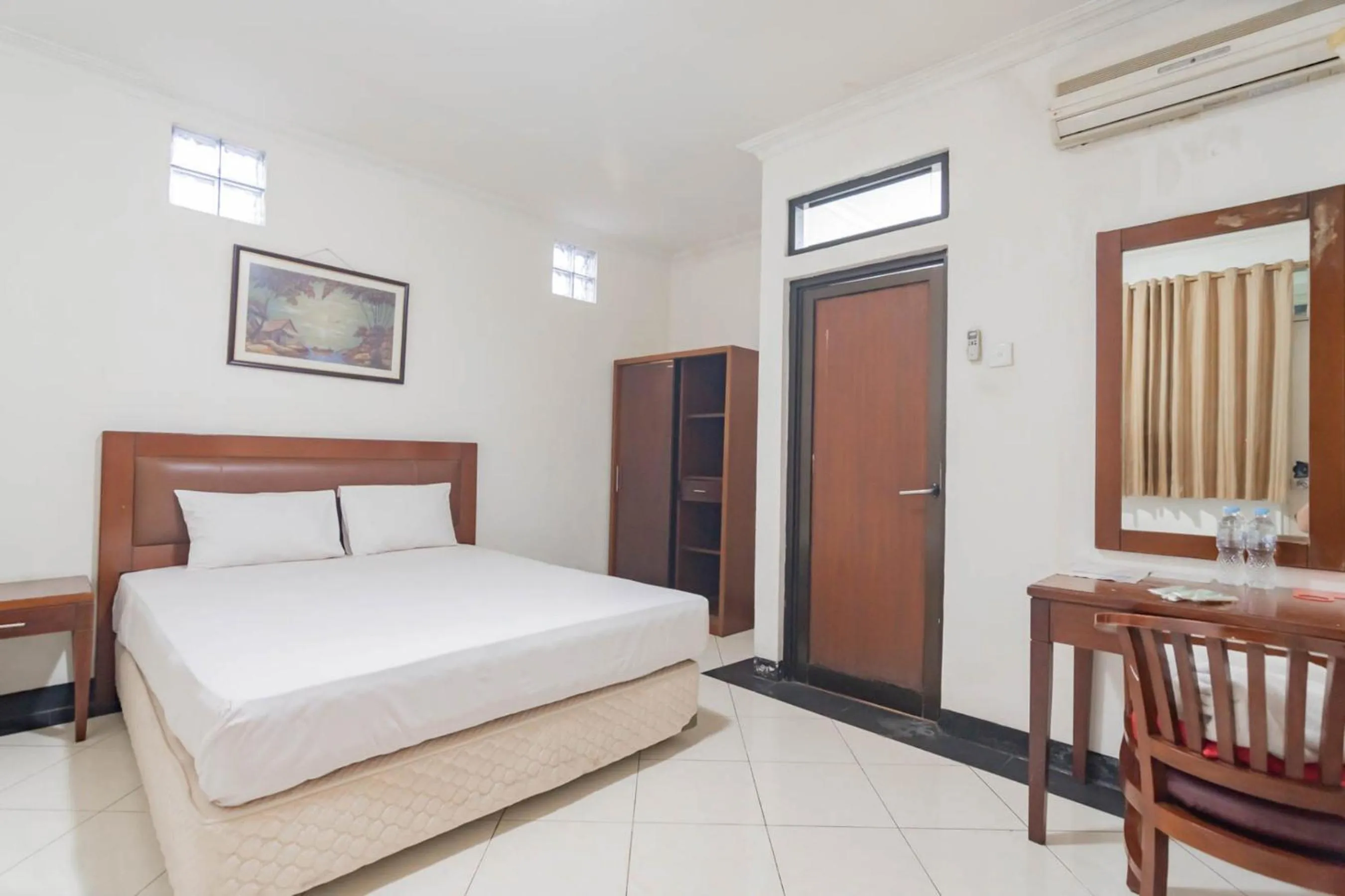 Bedroom, Bed in RedDoorz Plus at Buah Batu