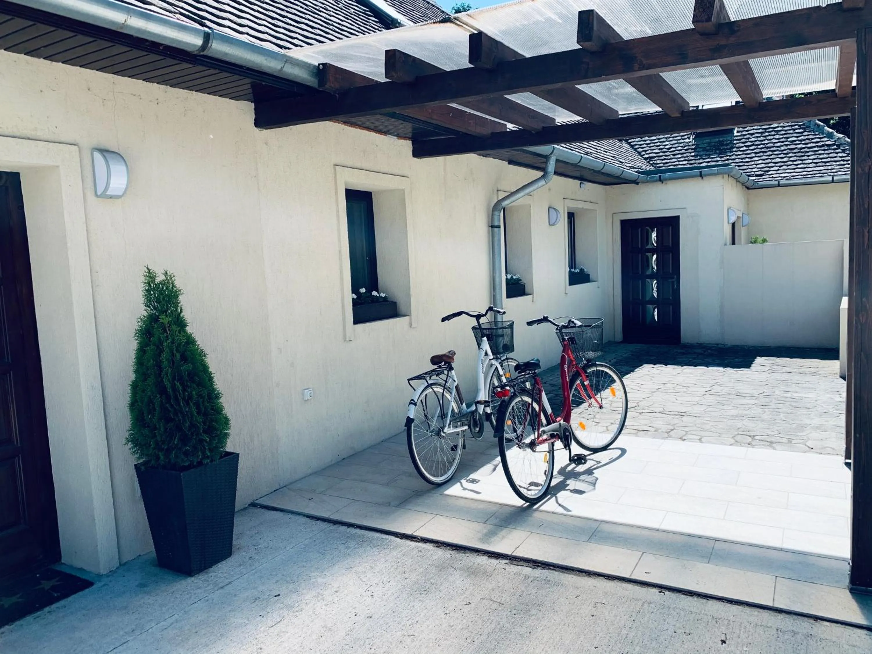 Facade/entrance in Thermal Apartman