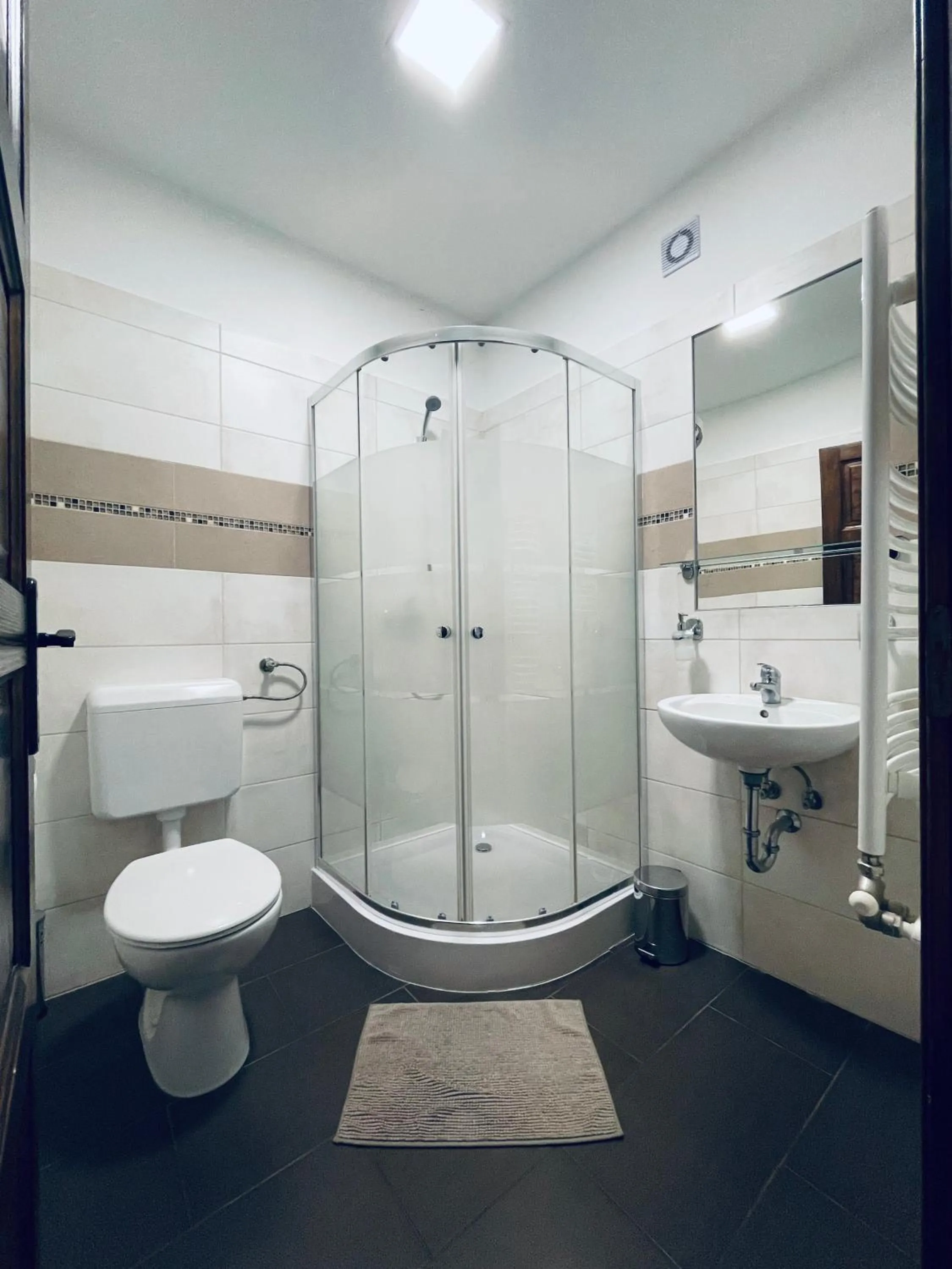 Property building in Thermal Apartman