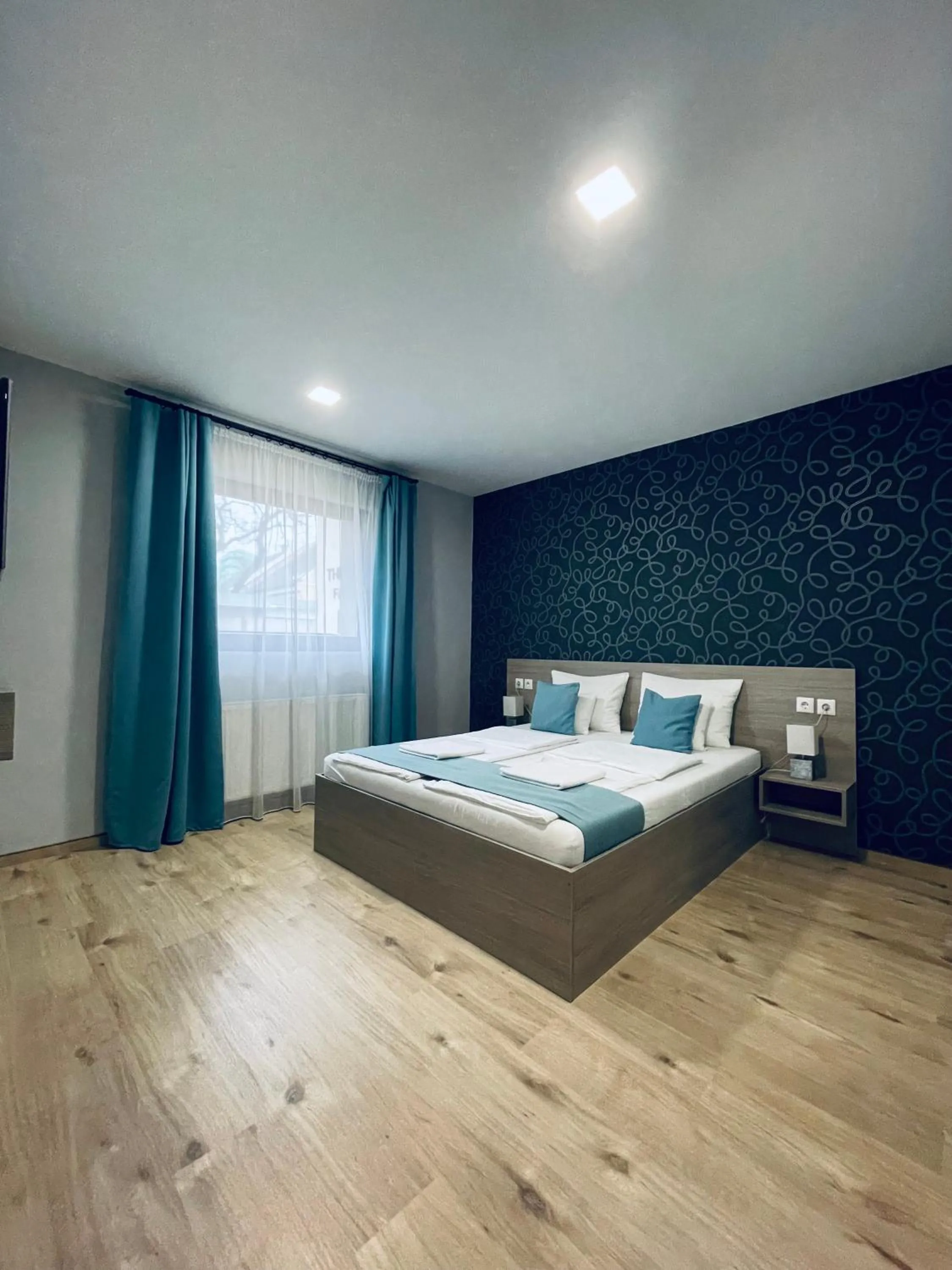 Property building, Bed in Thermal Apartman