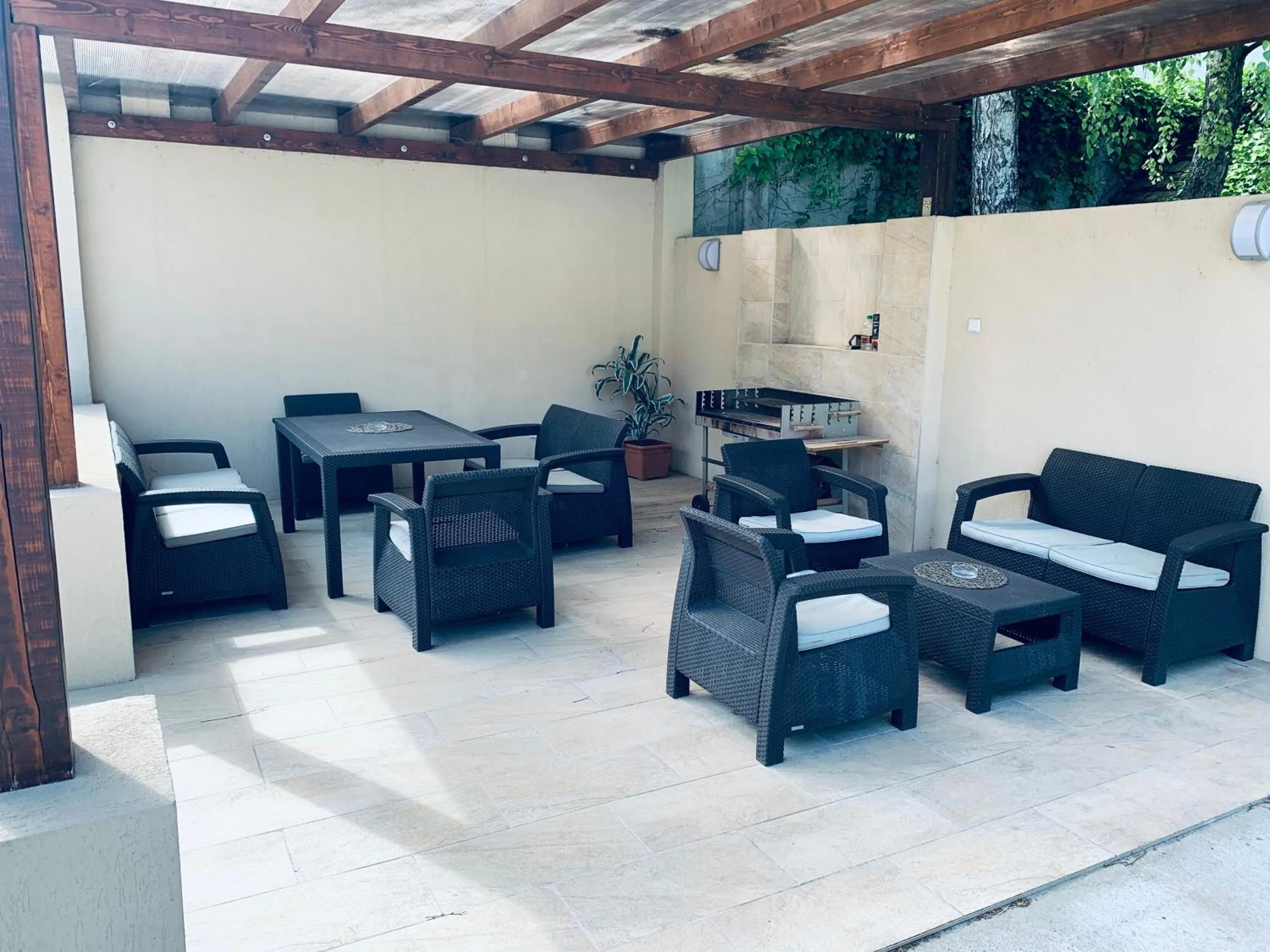 BBQ facilities in Thermal Apartman