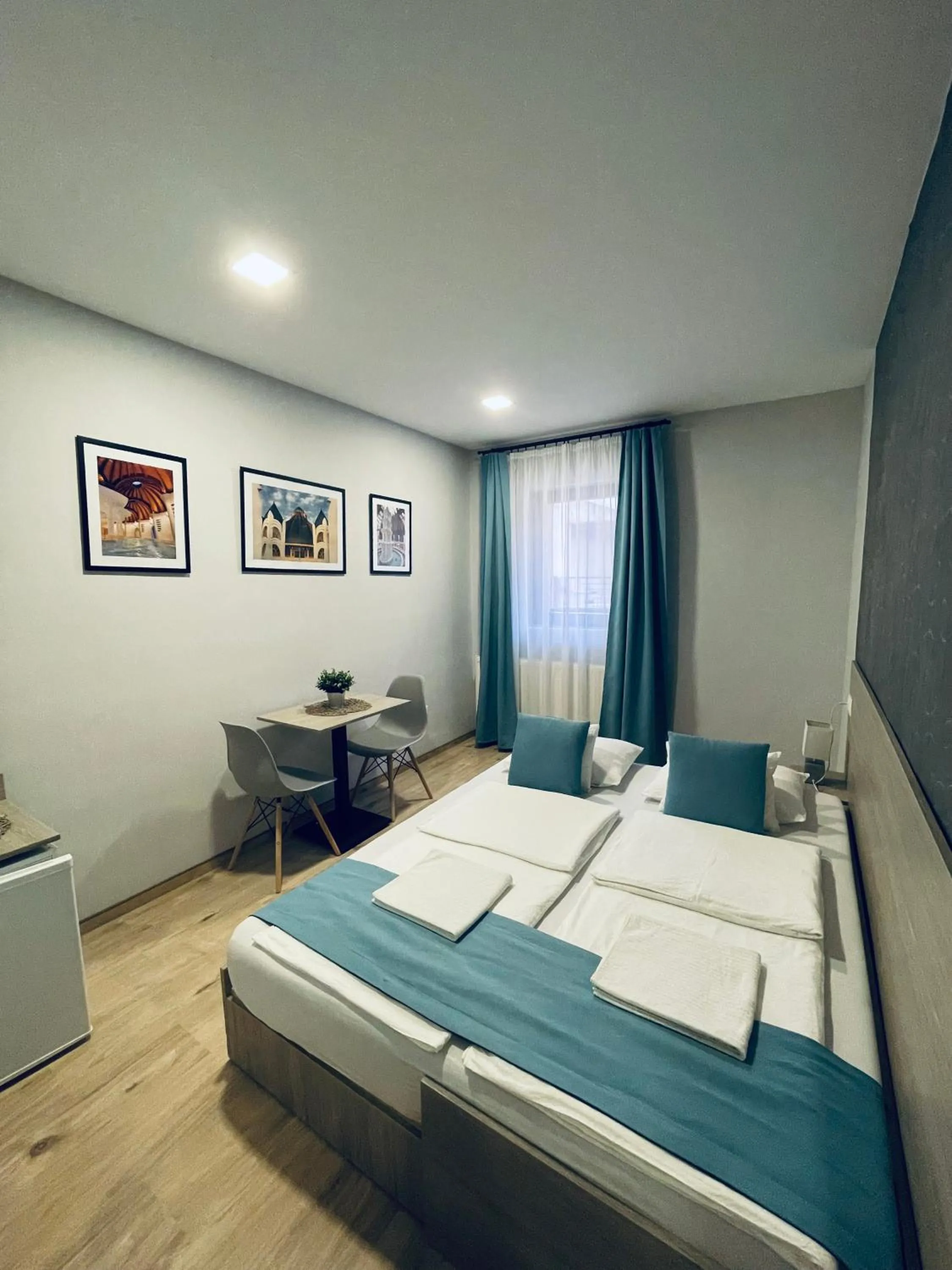 Property building, Bed in Thermal Apartman