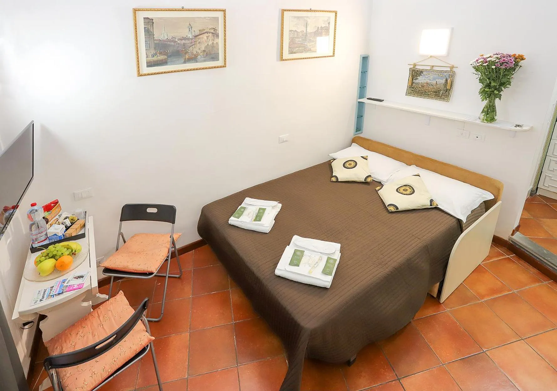 Photo of the whole room in Duomo Palace