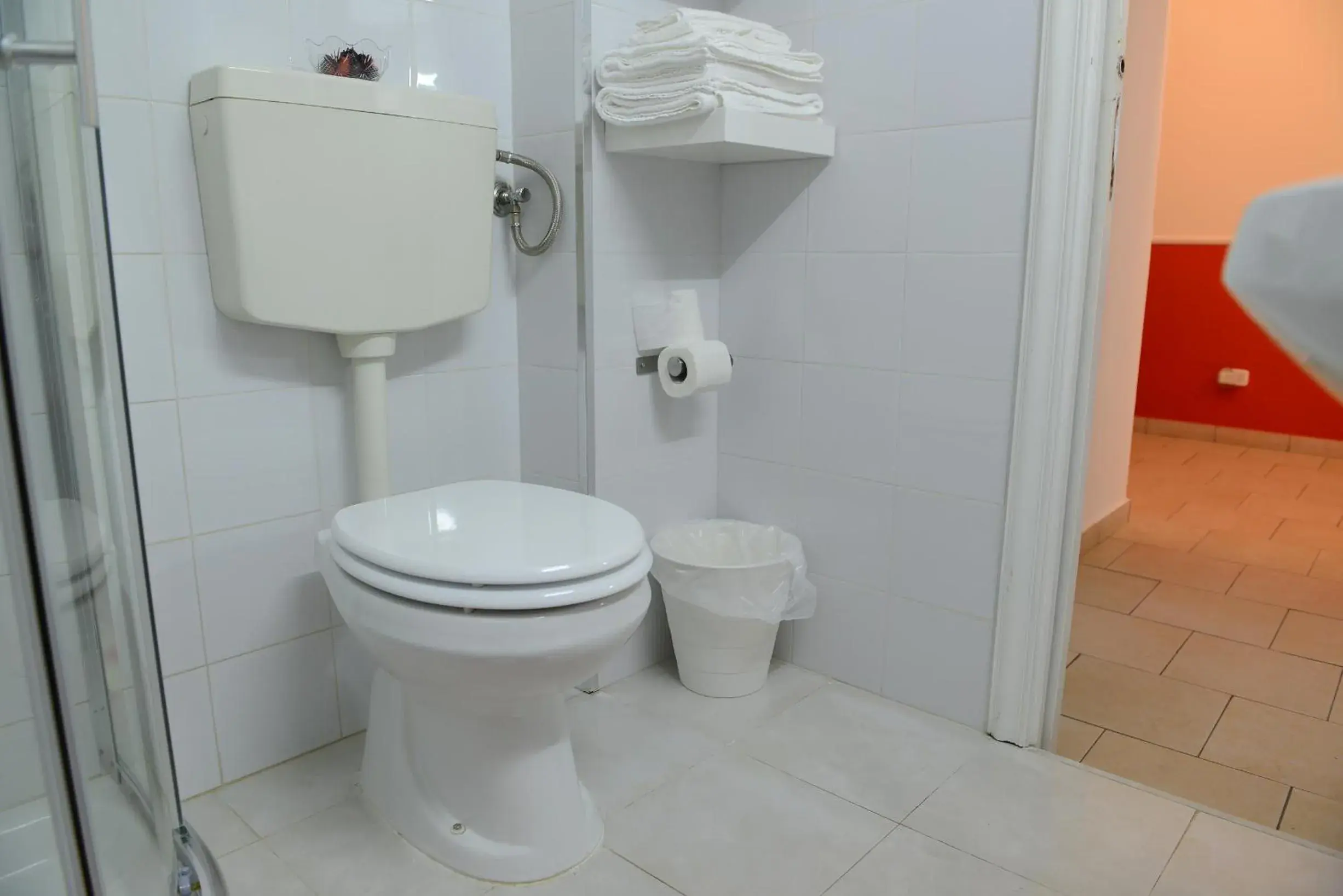 Standard Quadruple Room in B&B La Torretta Chiaia Standard Quadruple Room in B&B La Torretta Chiaia