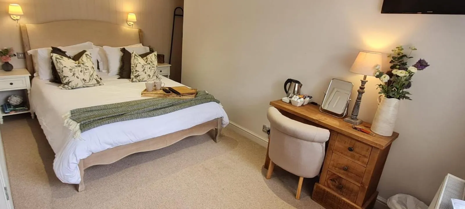 Bedroom, Bed in The Family Tree