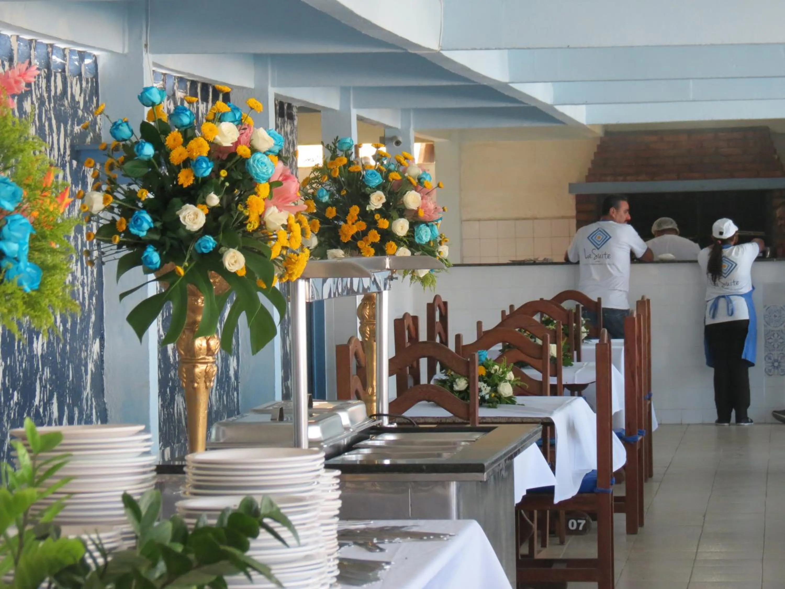 Restaurant/places to eat in La Suite Praia Hotel