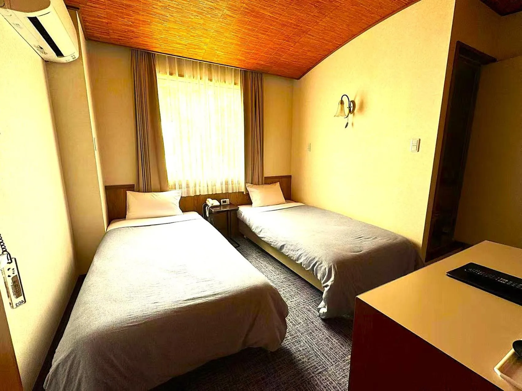 Photo of the whole room, Bed in Shinnishiki Hotel