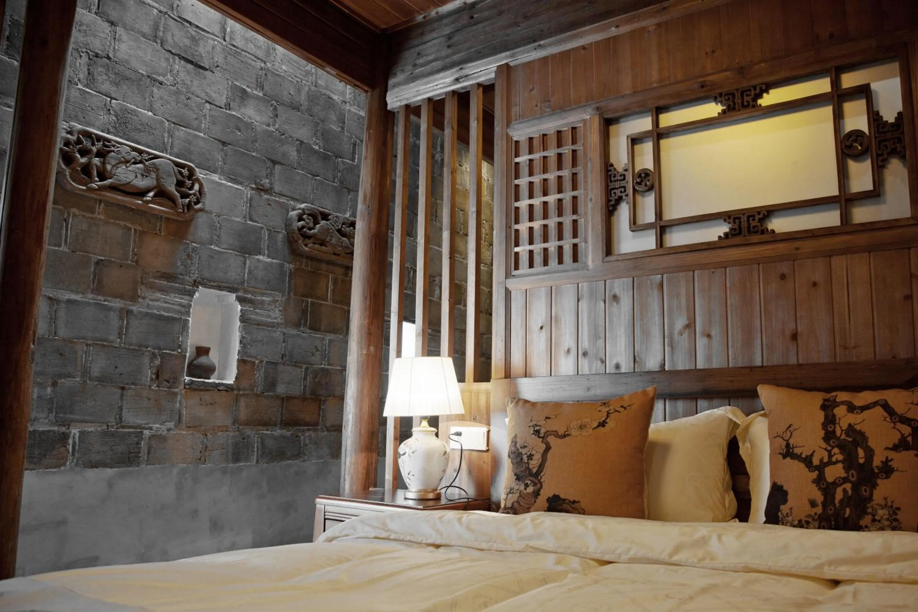 Bedroom, Bed in WuYuan QiYe YanXiang Guesthouse