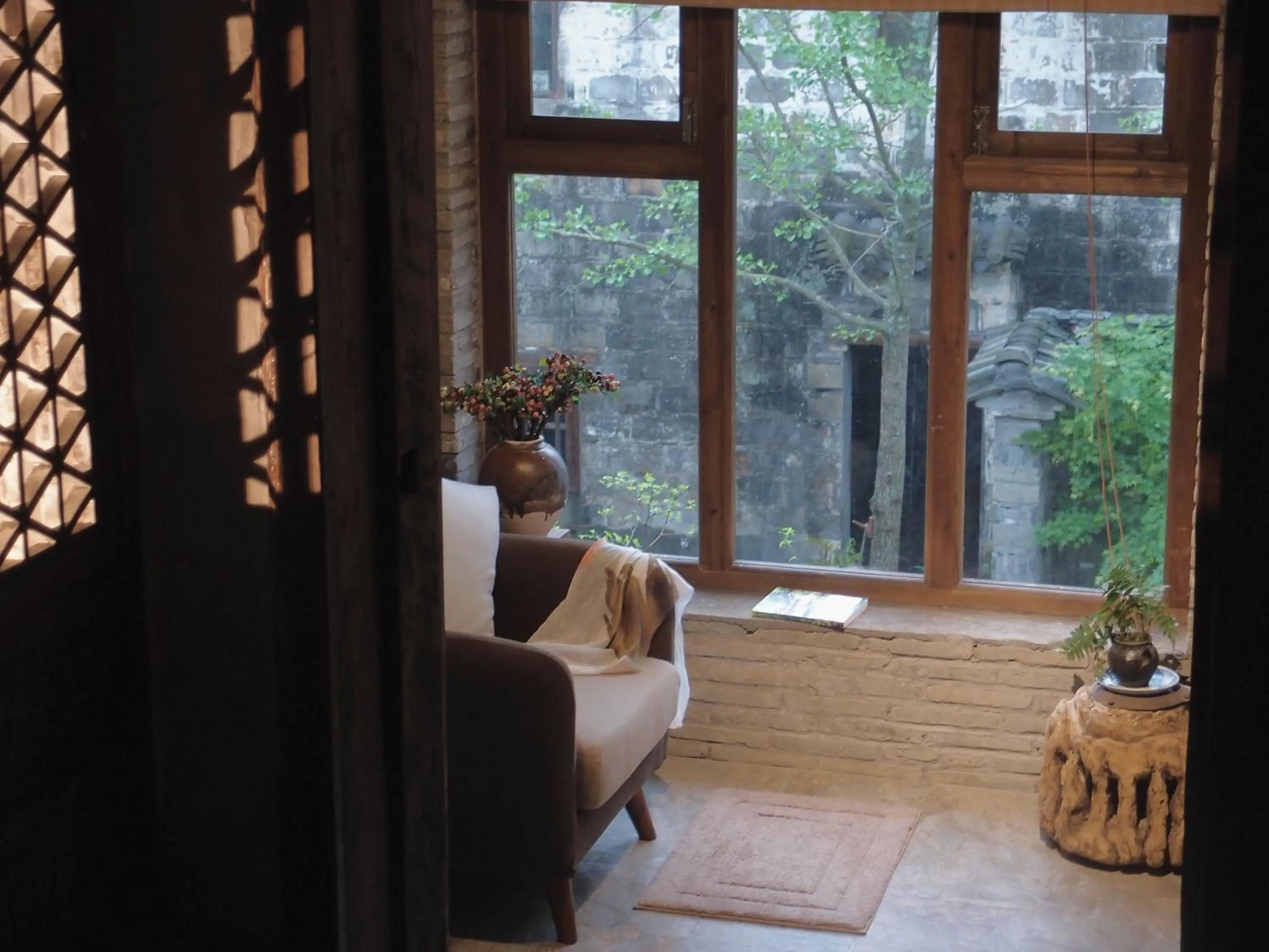 Garden view in WuYuan QiYe YanXiang Guesthouse