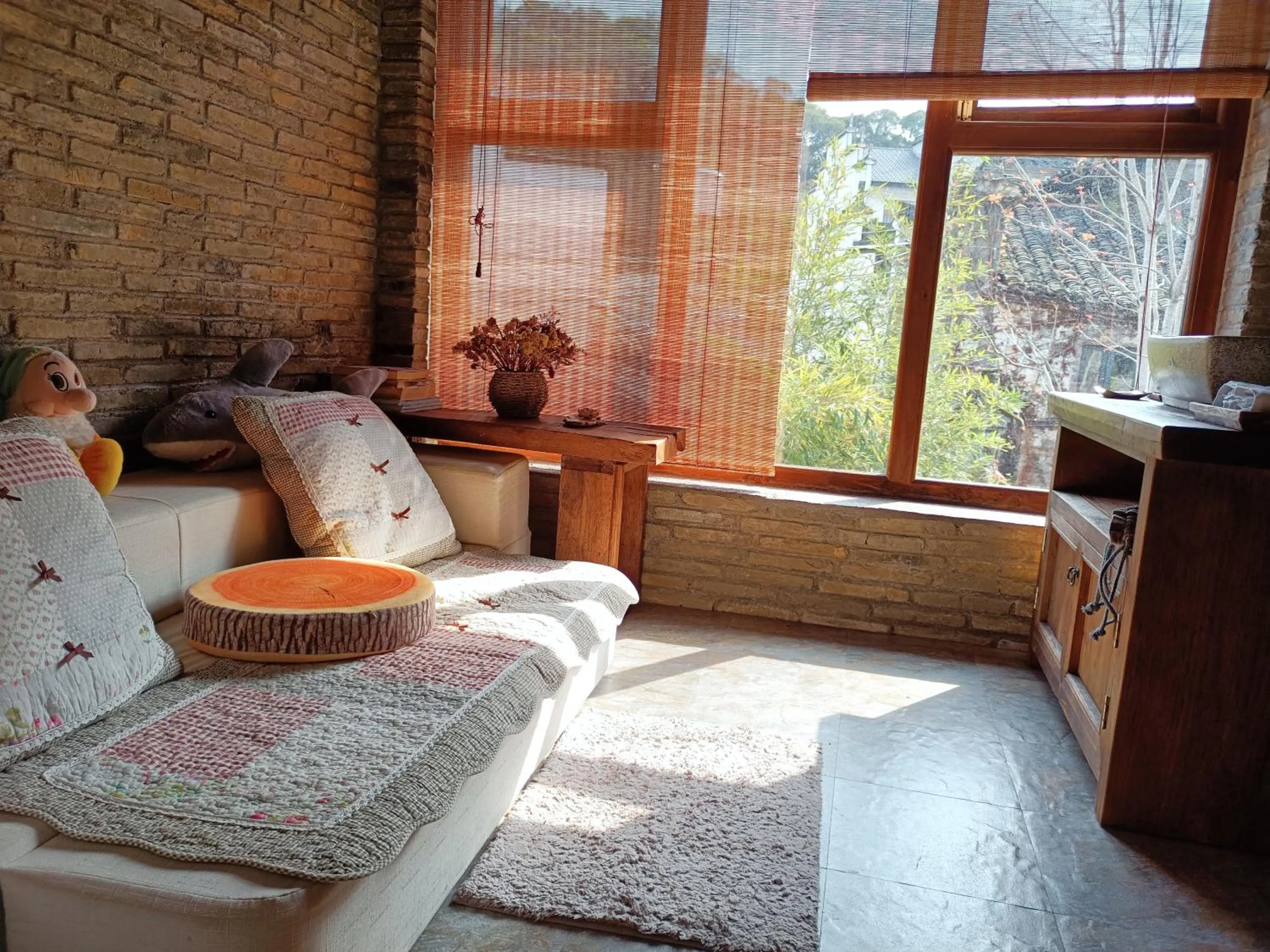 WuYuan QiYe YanXiang Guesthouse