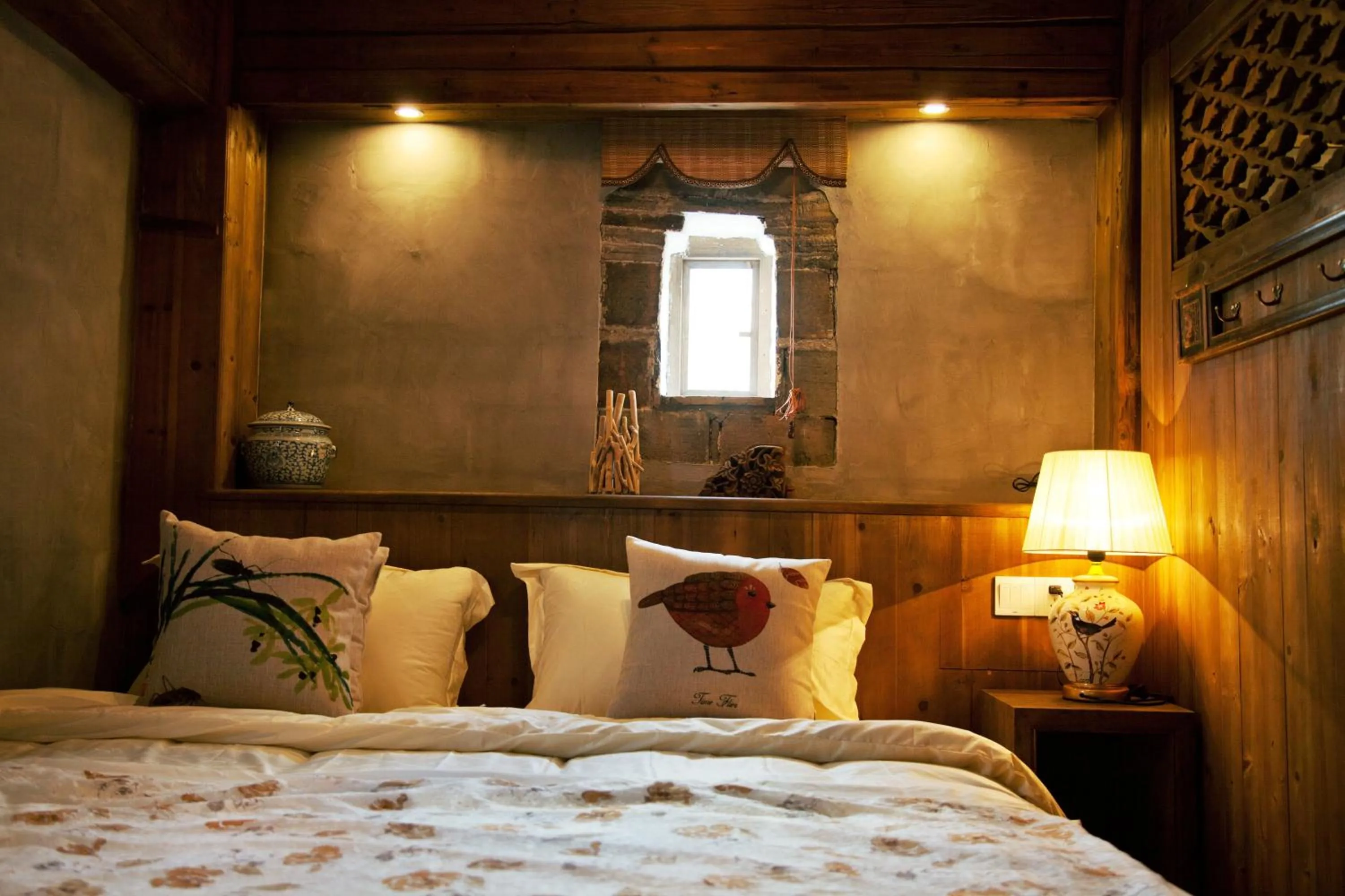 Bedroom, Bed in WuYuan QiYe YanXiang Guesthouse