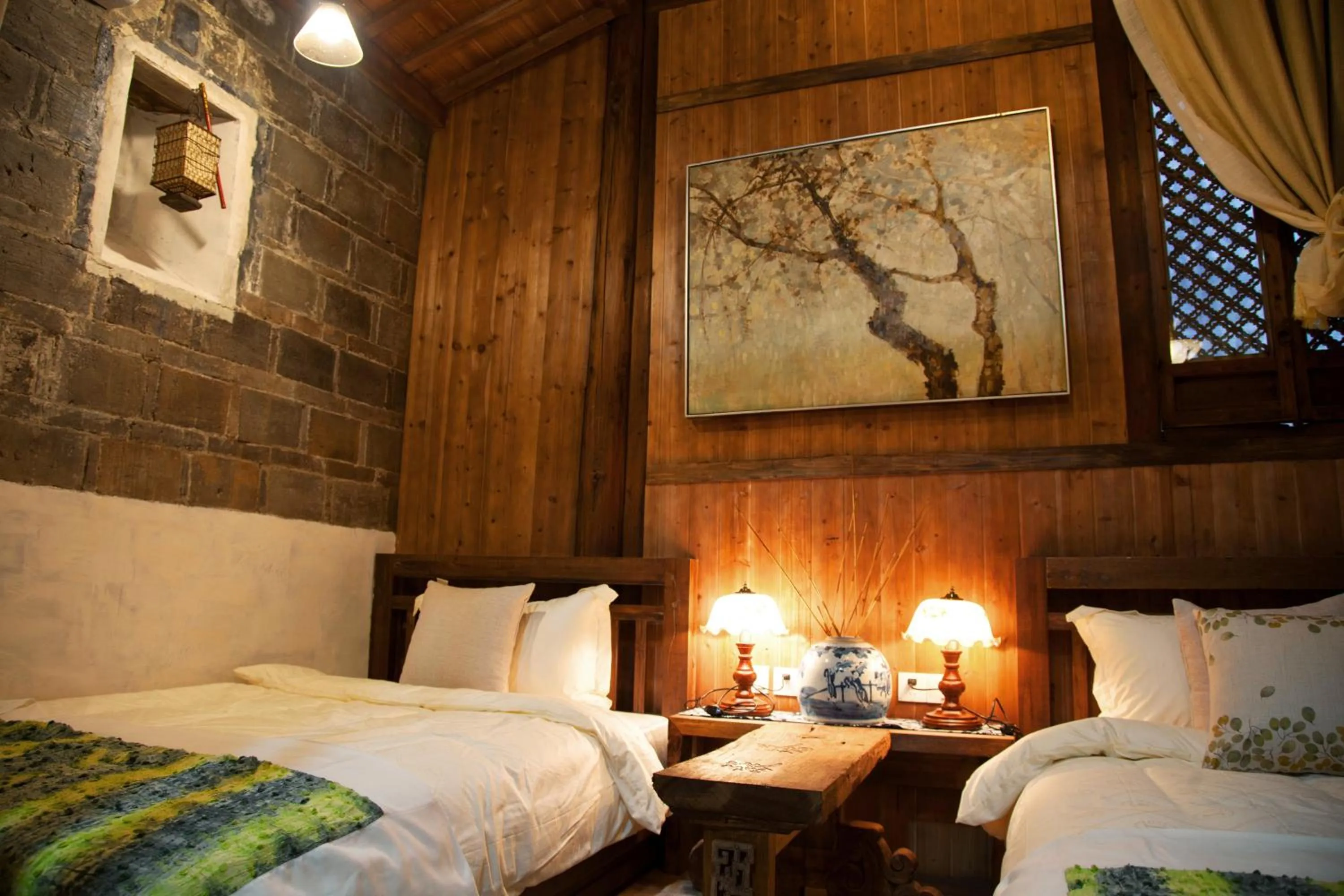 Photo of the whole room, Bed in WuYuan QiYe YanXiang Guesthouse