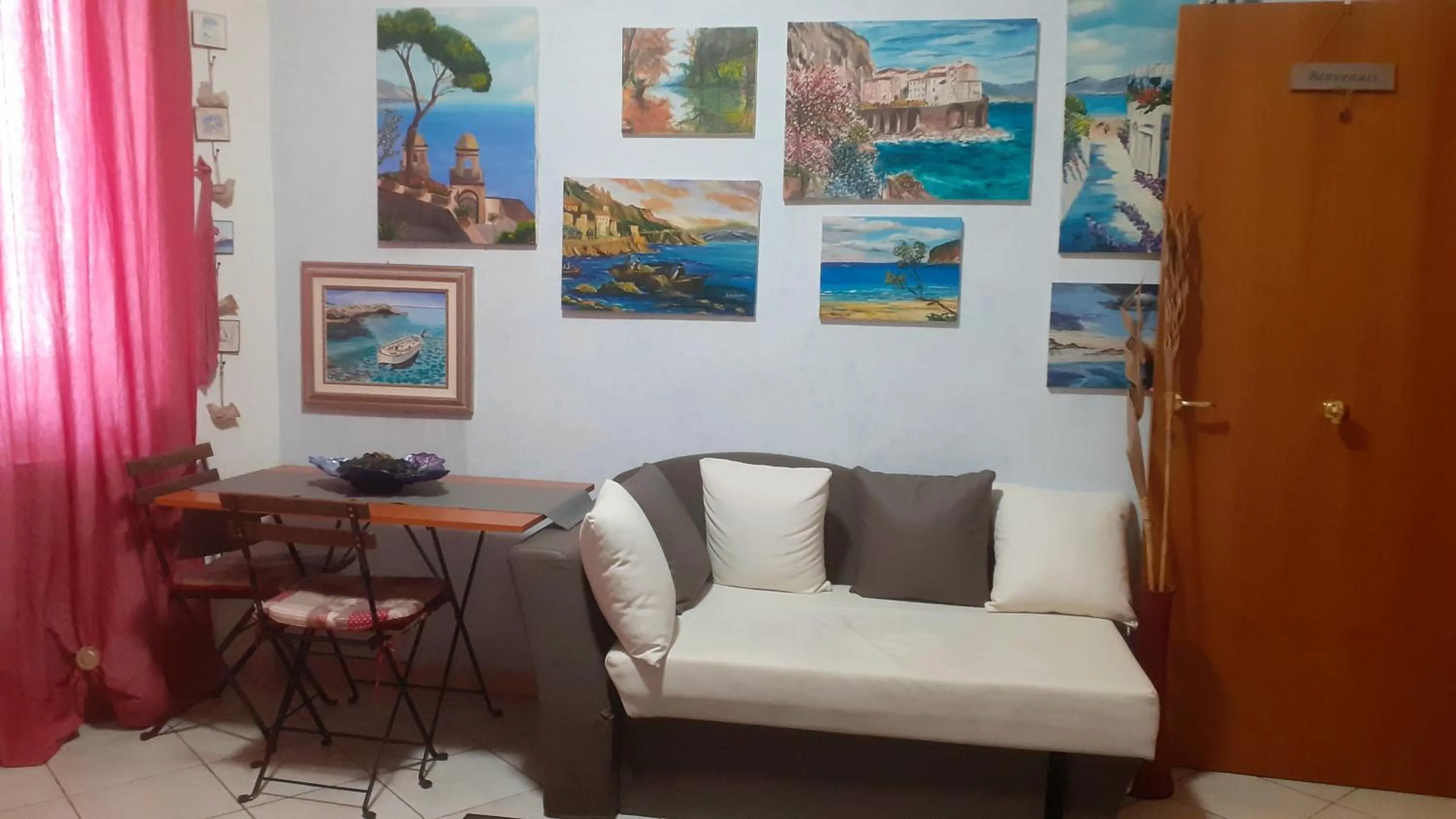 Communal lounge/ TV room in Casa dell'Artista 1