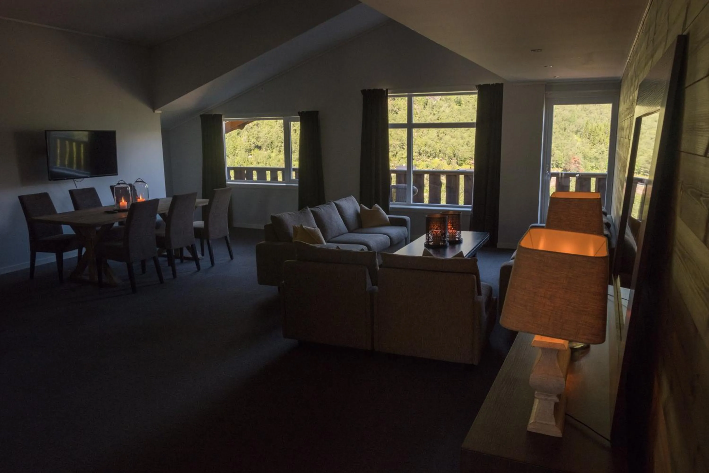 Living room in Blåtind Boutique Hotel