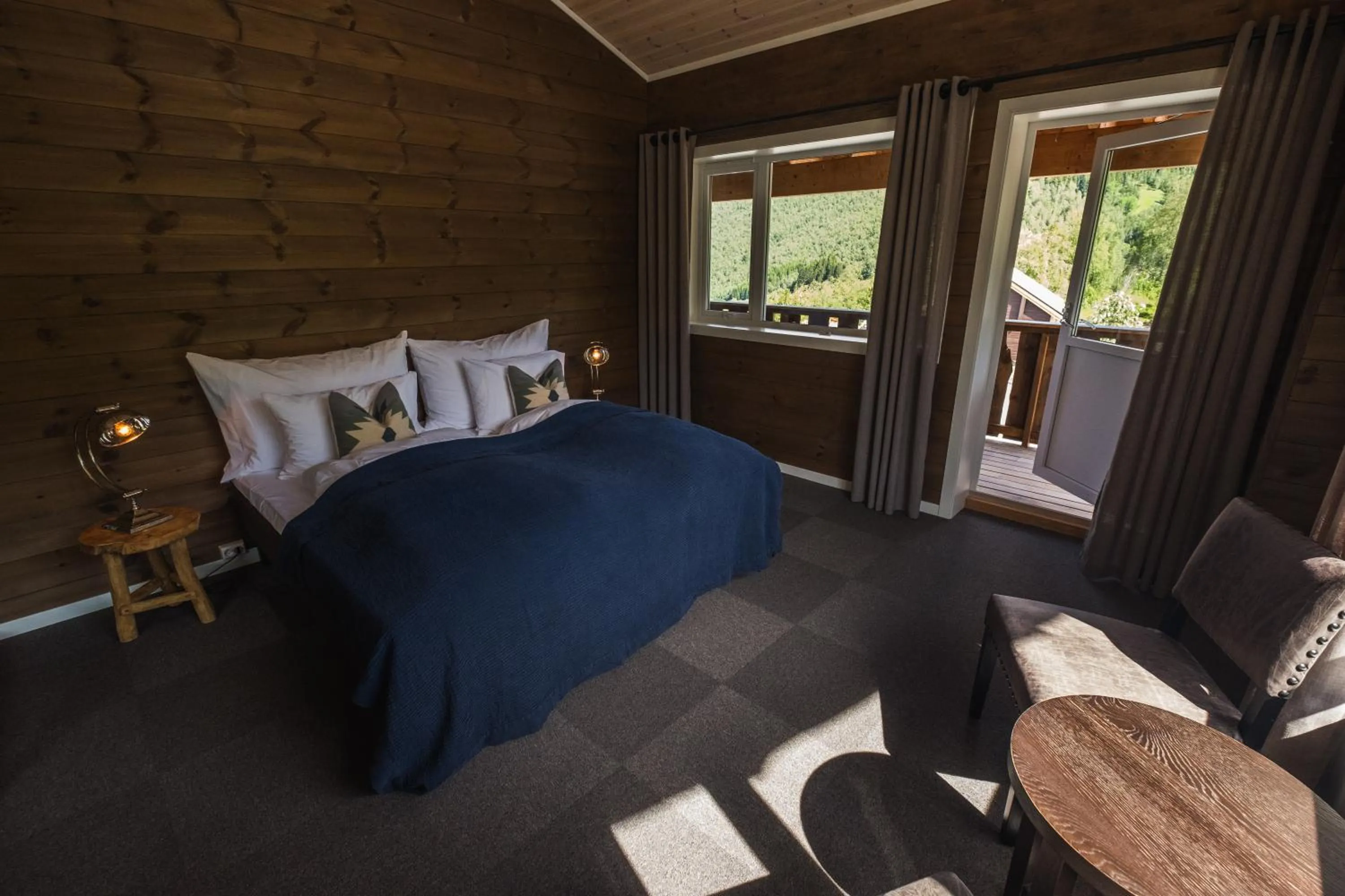 Bed in Blåtind Boutique Hotel