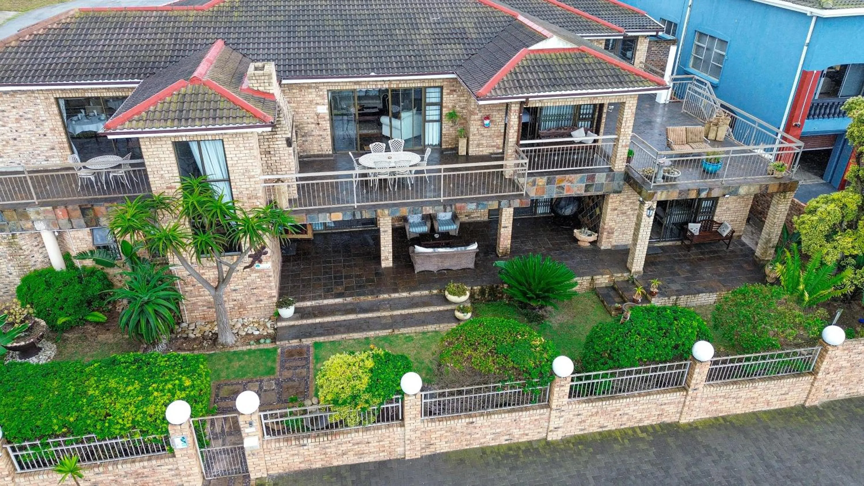 Property building in Nautilus Guesthouse