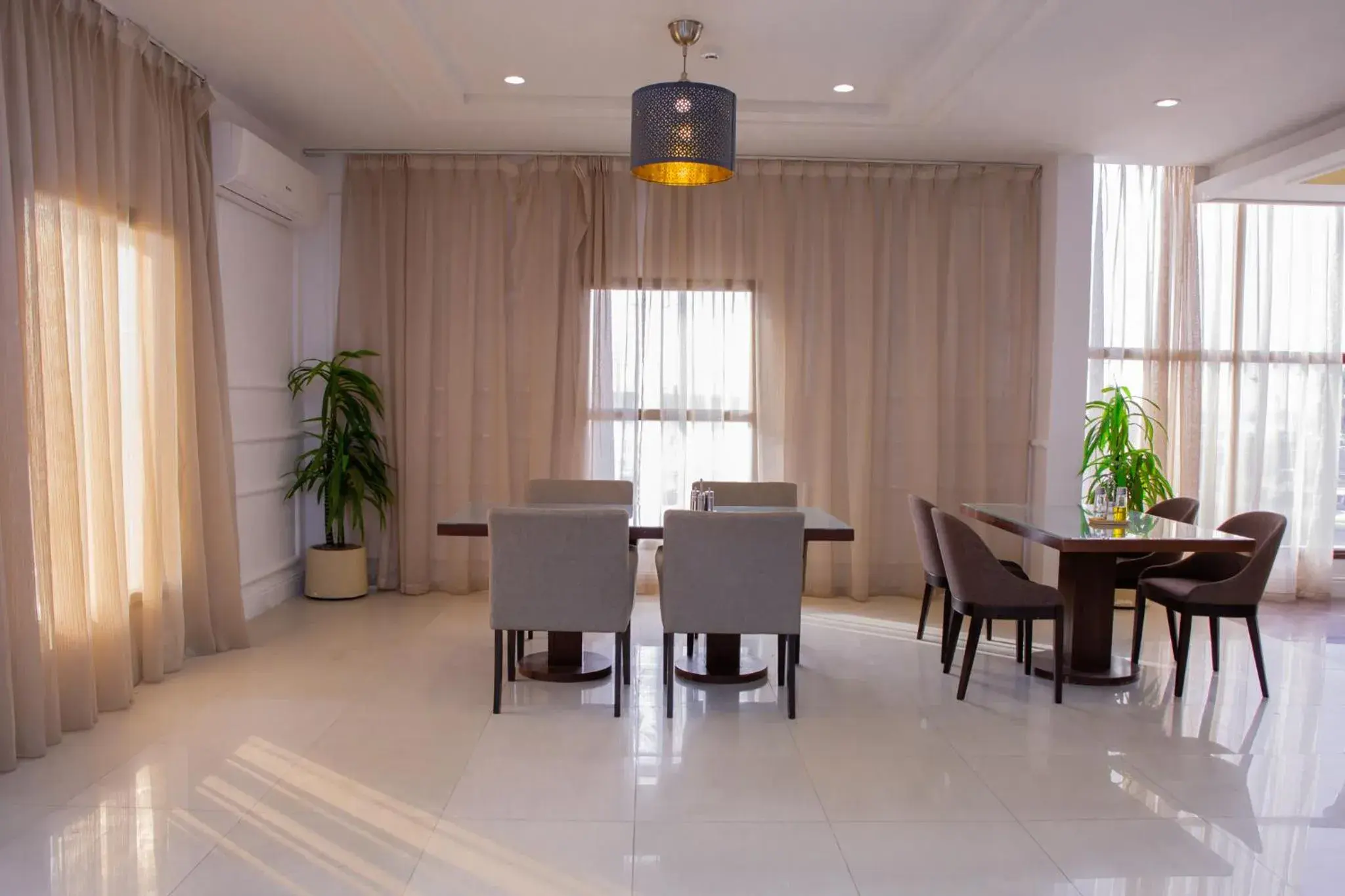 Triple Tree Serviced Units Triple Tree Serviced Units