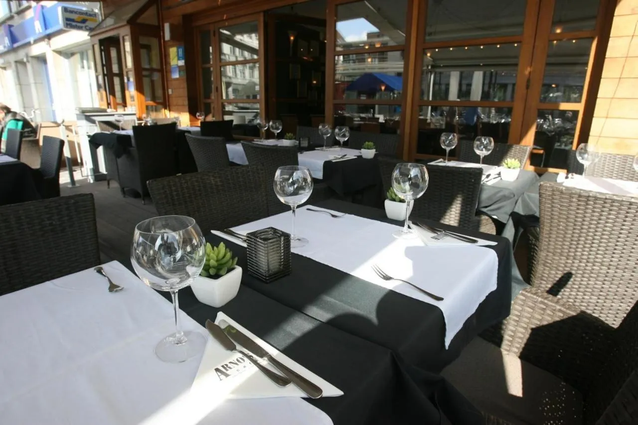 Restaurant/places to eat in Hotel Ambassadeur