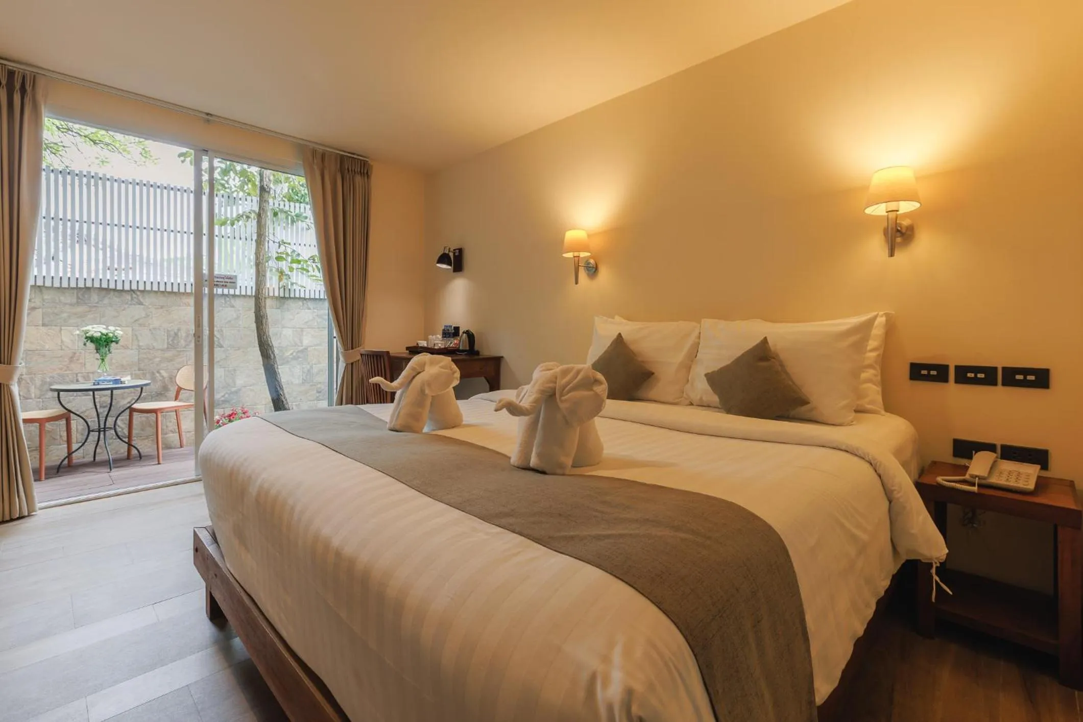 Photo of the whole room, Bed in Le Charcoa Hotel