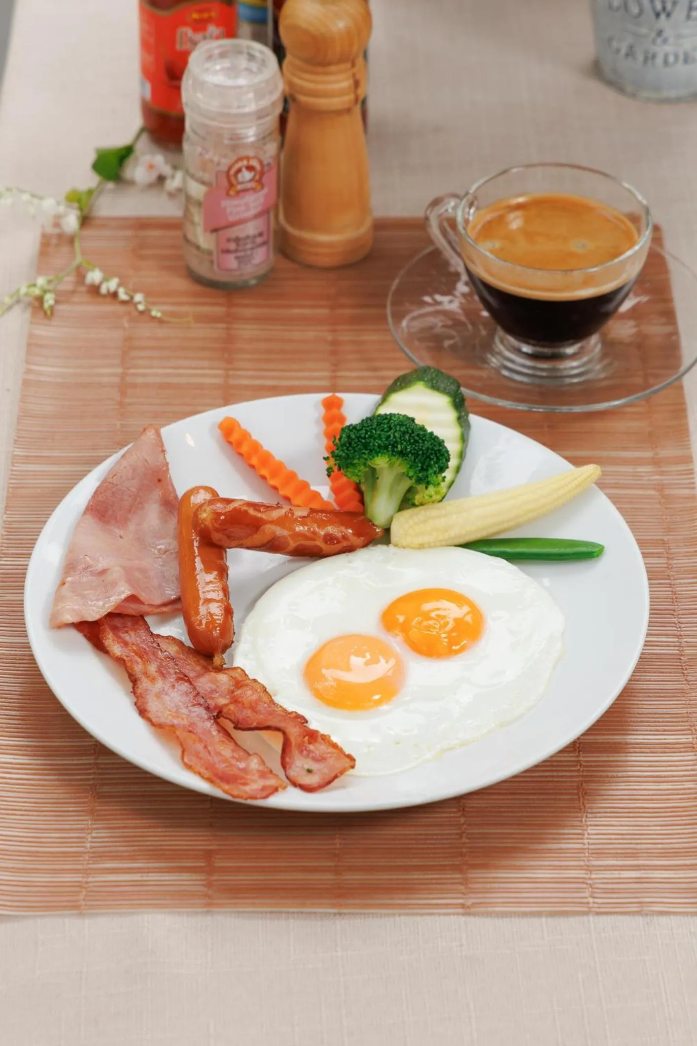 Breakfast in Le Charcoa Hotel