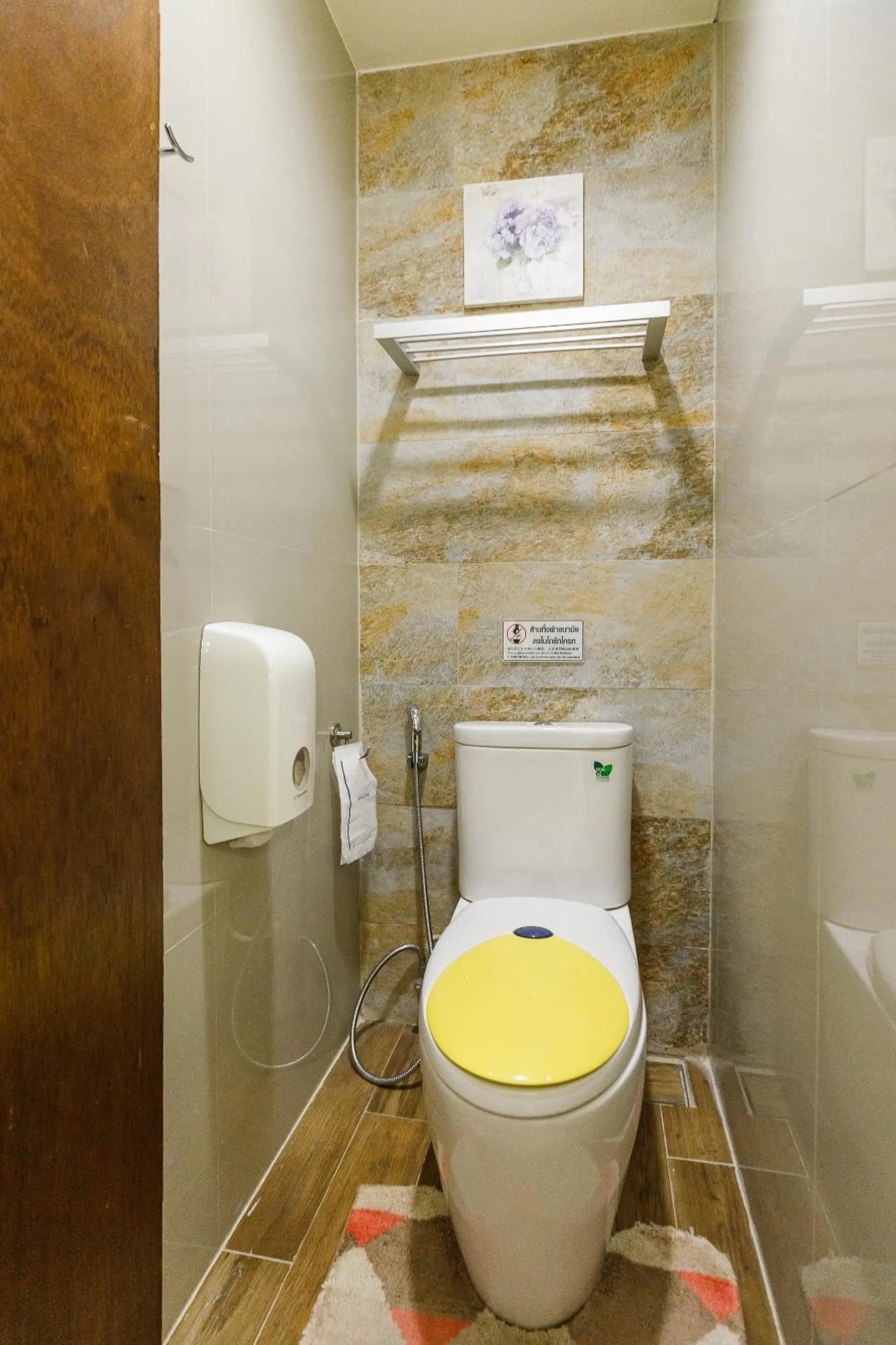 Bathroom in Le Charcoa Hotel