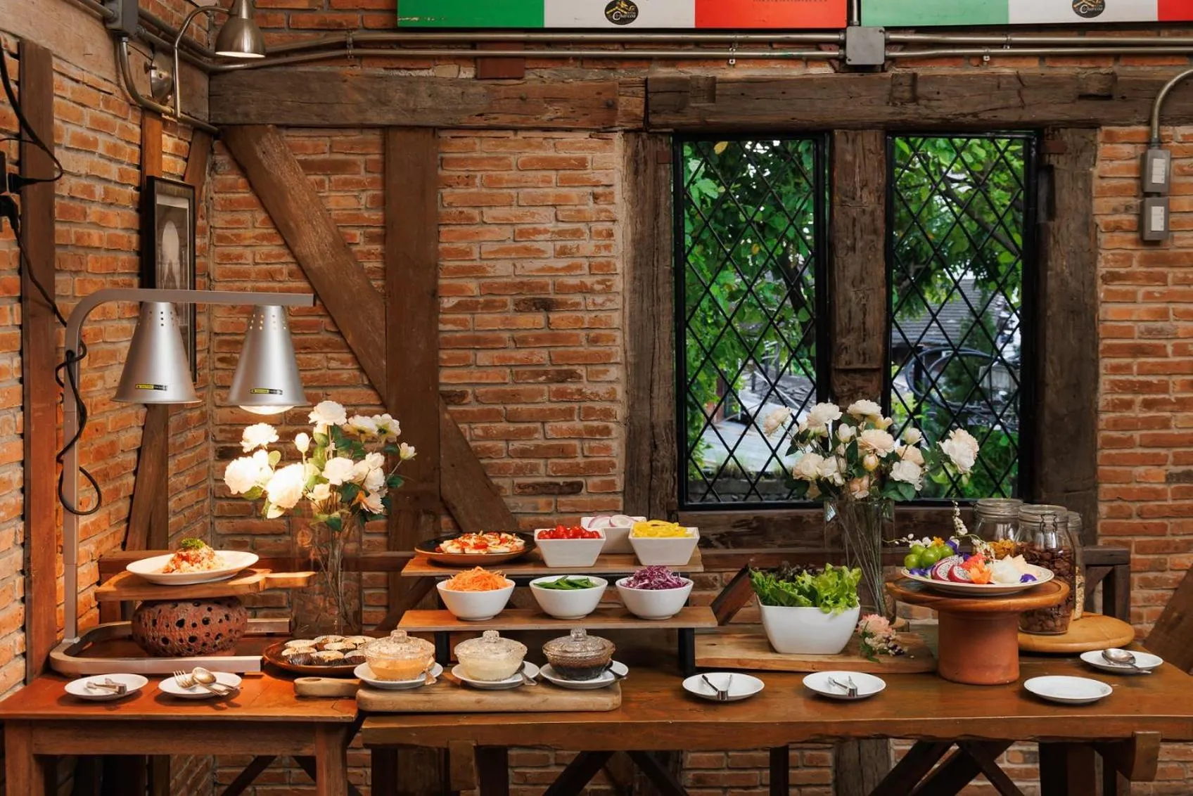 Breakfast in Le Charcoa Hotel